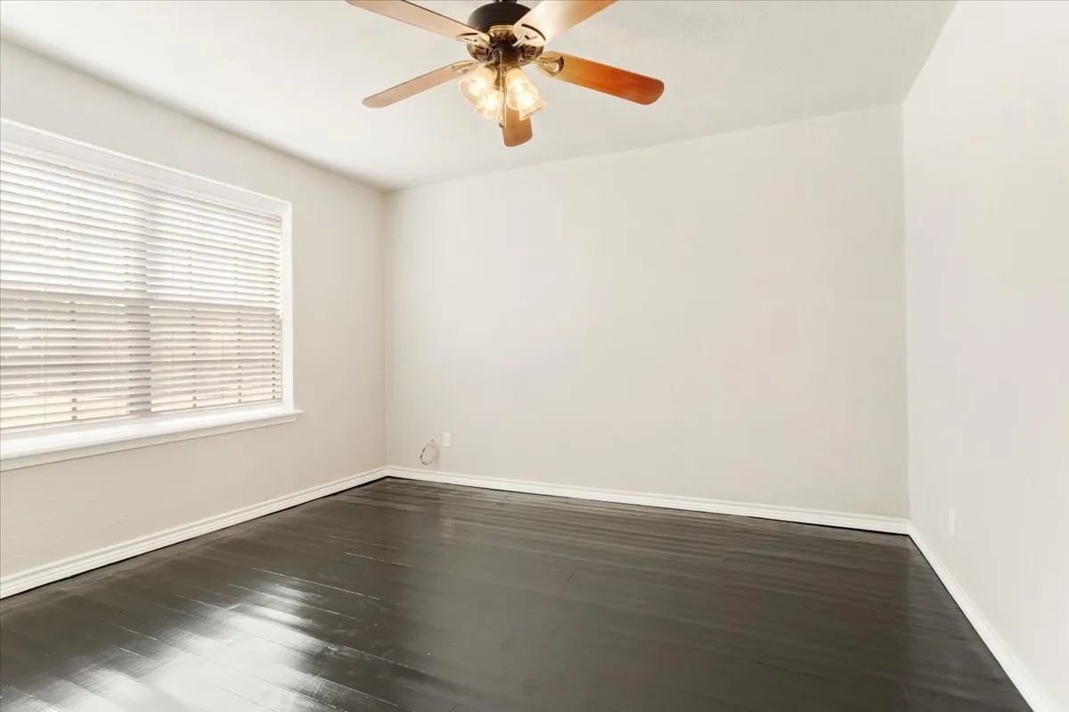Single Family Residence For Sale in Grayson County , 3728 Luella Road, Sherman, Texas 75090, 3 Bedroom, 2 Bathroom, Garage spaces, 1,776 Sqft, built in 1910, mls#21376739, Real Estate Agent in Sherman, Homes For Sale in Grayson county, Homes For Sale in Sherman, Realtor in Sherman Texas, Real Estate Brokerage Independent Realty Texas, Luminita Cordes Realtor