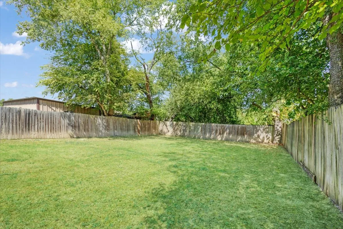 Single Family Residence For Sale in Grayson County , 3728 Luella Road, Sherman, Texas 75090, 3 Bedroom, 2 Bathroom, Garage spaces, 1,776 Sqft, built in 1910, mls#21376739, Real Estate Agent in Sherman, Homes For Sale in Grayson county, Homes For Sale in Sherman, Realtor in Sherman Texas, Real Estate Brokerage Independent Realty Texas, Luminita Cordes Realtor