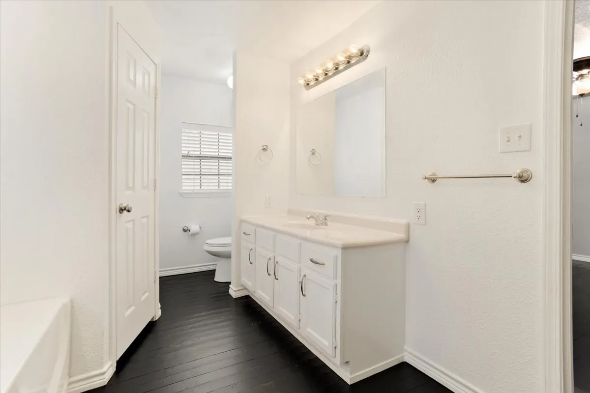 Single Family Residence For Sale in Grayson County , 3728 Luella Road, Sherman, Texas 75090, 3 Bedroom, 2 Bathroom, Garage spaces, 1,776 Sqft, built in 1910, mls#21376739, Real Estate Agent in Sherman, Homes For Sale in Grayson county, Homes For Sale in Sherman, Realtor in Sherman Texas, Real Estate Brokerage Independent Realty Texas, Luminita Cordes Realtor
