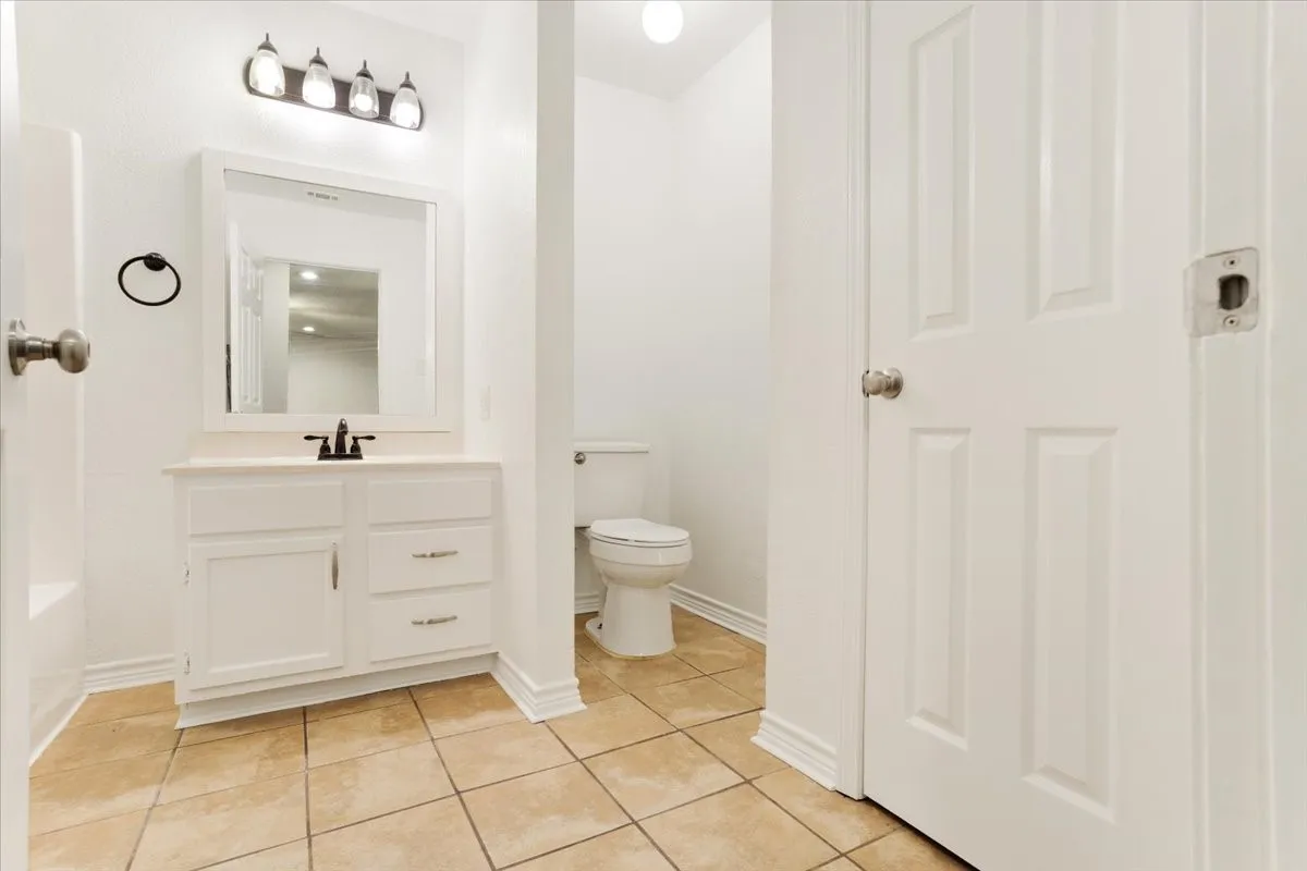 Single Family Residence For Sale in Grayson County , 3728 Luella Road, Sherman, Texas 75090, 3 Bedroom, 2 Bathroom, Garage spaces, 1,776 Sqft, built in 1910, mls#21376739, Real Estate Agent in Sherman, Homes For Sale in Grayson county, Homes For Sale in Sherman, Realtor in Sherman Texas, Real Estate Brokerage Independent Realty Texas, Luminita Cordes Realtor