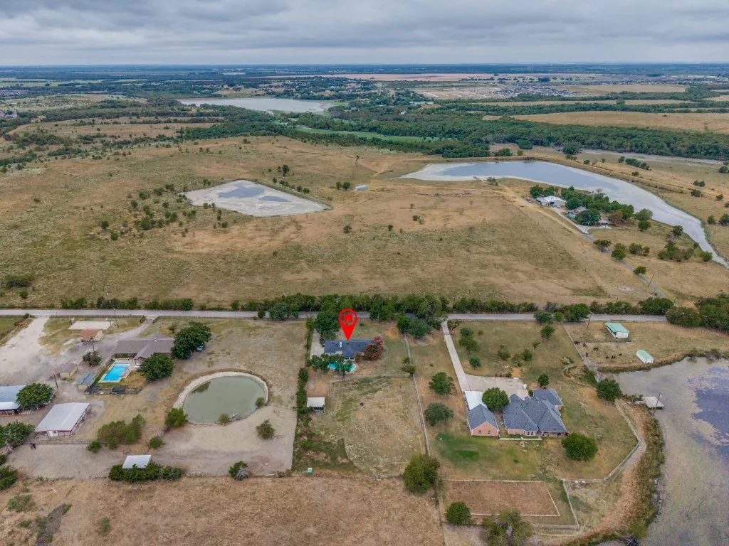 Single Family Residence For Sale in Kaufman County , 9300 High Country Lane, Forney, Texas 75126, 3 Bedroom, 2 Bathroom, 2 Garage spaces, 1,758 Sqft, built in 1992, mls#21375653, Real Estate Agent in Forney, Homes For Sale in Kaufman county, Homes For Sale in Forney, Realtor in Forney Texas, Real Estate Brokerage Independent Realty Texas, Luminita Cordes Realtor