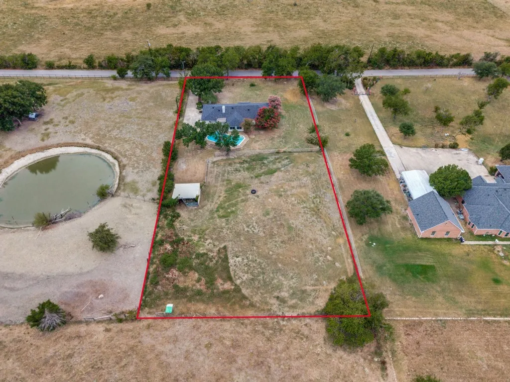 Single Family Residence For Sale in Kaufman County , 9300 High Country Lane, Forney, Texas 75126, 3 Bedroom, 2 Bathroom, 2 Garage spaces, 1,758 Sqft, built in 1992, mls#21375653, Real Estate Agent in Forney, Homes For Sale in Kaufman county, Homes For Sale in Forney, Realtor in Forney Texas, Real Estate Brokerage Independent Realty Texas, Luminita Cordes Realtor