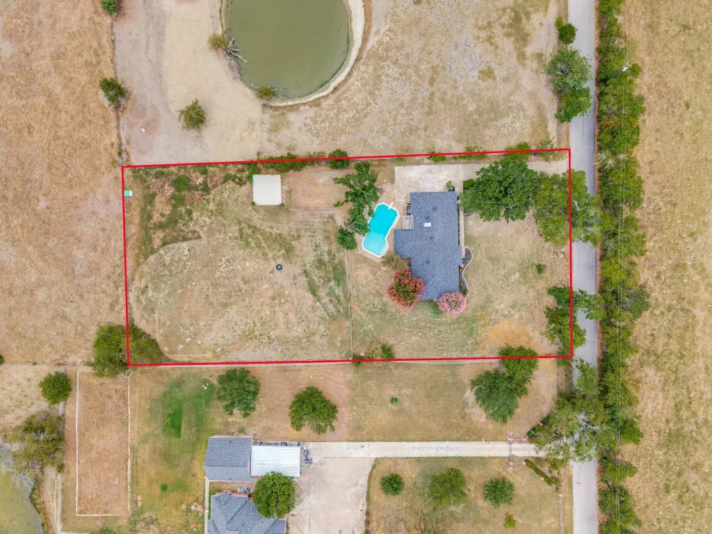 Single Family Residence For Sale in Kaufman County , 9300 High Country Lane, Forney, Texas 75126, 3 Bedroom, 2 Bathroom, 2 Garage spaces, 1,758 Sqft, built in 1992, mls#21375653, Real Estate Agent in Forney, Homes For Sale in Kaufman county, Homes For Sale in Forney, Realtor in Forney Texas, Real Estate Brokerage Independent Realty Texas, Luminita Cordes Realtor