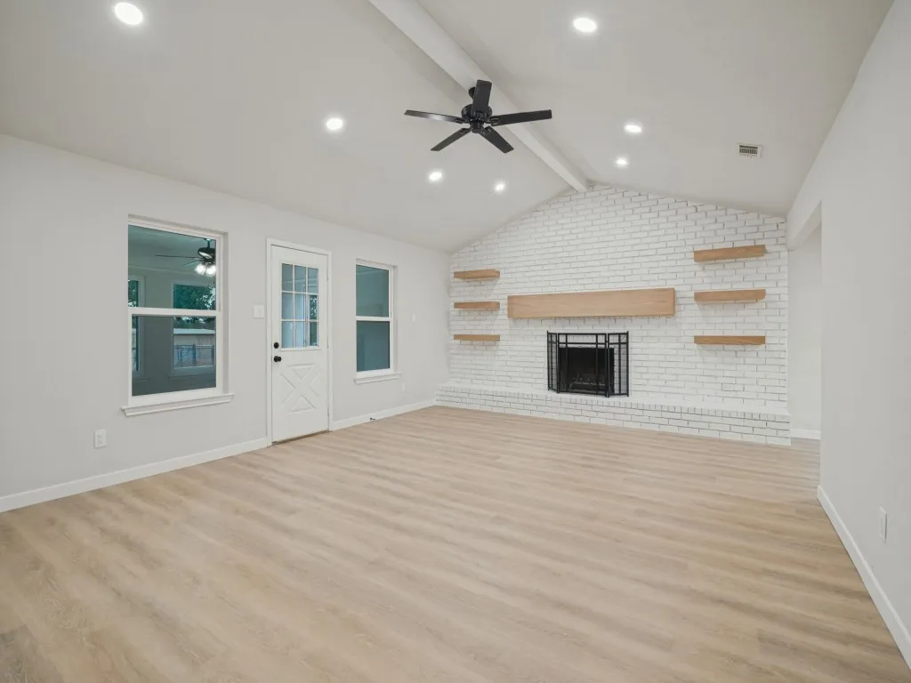 Single Family Residence For Sale in Kaufman County , 9300 High Country Lane, Forney, Texas 75126, 3 Bedroom, 2 Bathroom, 2 Garage spaces, 1,758 Sqft, built in 1992, mls#21375653, Real Estate Agent in Forney, Homes For Sale in Kaufman county, Homes For Sale in Forney, Realtor in Forney Texas, Real Estate Brokerage Independent Realty Texas, Luminita Cordes Realtor