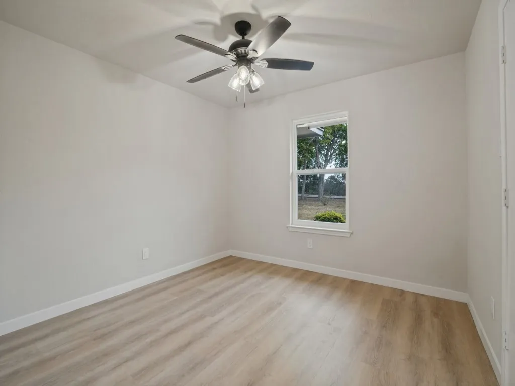 Single Family Residence For Sale in Kaufman County , 9300 High Country Lane, Forney, Texas 75126, 3 Bedroom, 2 Bathroom, 2 Garage spaces, 1,758 Sqft, built in 1992, mls#21375653, Real Estate Agent in Forney, Homes For Sale in Kaufman county, Homes For Sale in Forney, Realtor in Forney Texas, Real Estate Brokerage Independent Realty Texas, Luminita Cordes Realtor