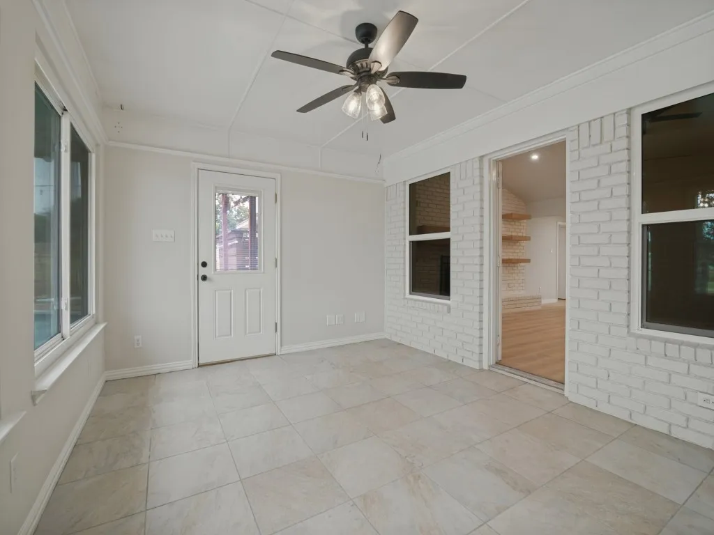 Single Family Residence For Sale in Kaufman County , 9300 High Country Lane, Forney, Texas 75126, 3 Bedroom, 2 Bathroom, 2 Garage spaces, 1,758 Sqft, built in 1992, mls#21375653, Real Estate Agent in Forney, Homes For Sale in Kaufman county, Homes For Sale in Forney, Realtor in Forney Texas, Real Estate Brokerage Independent Realty Texas, Luminita Cordes Realtor
