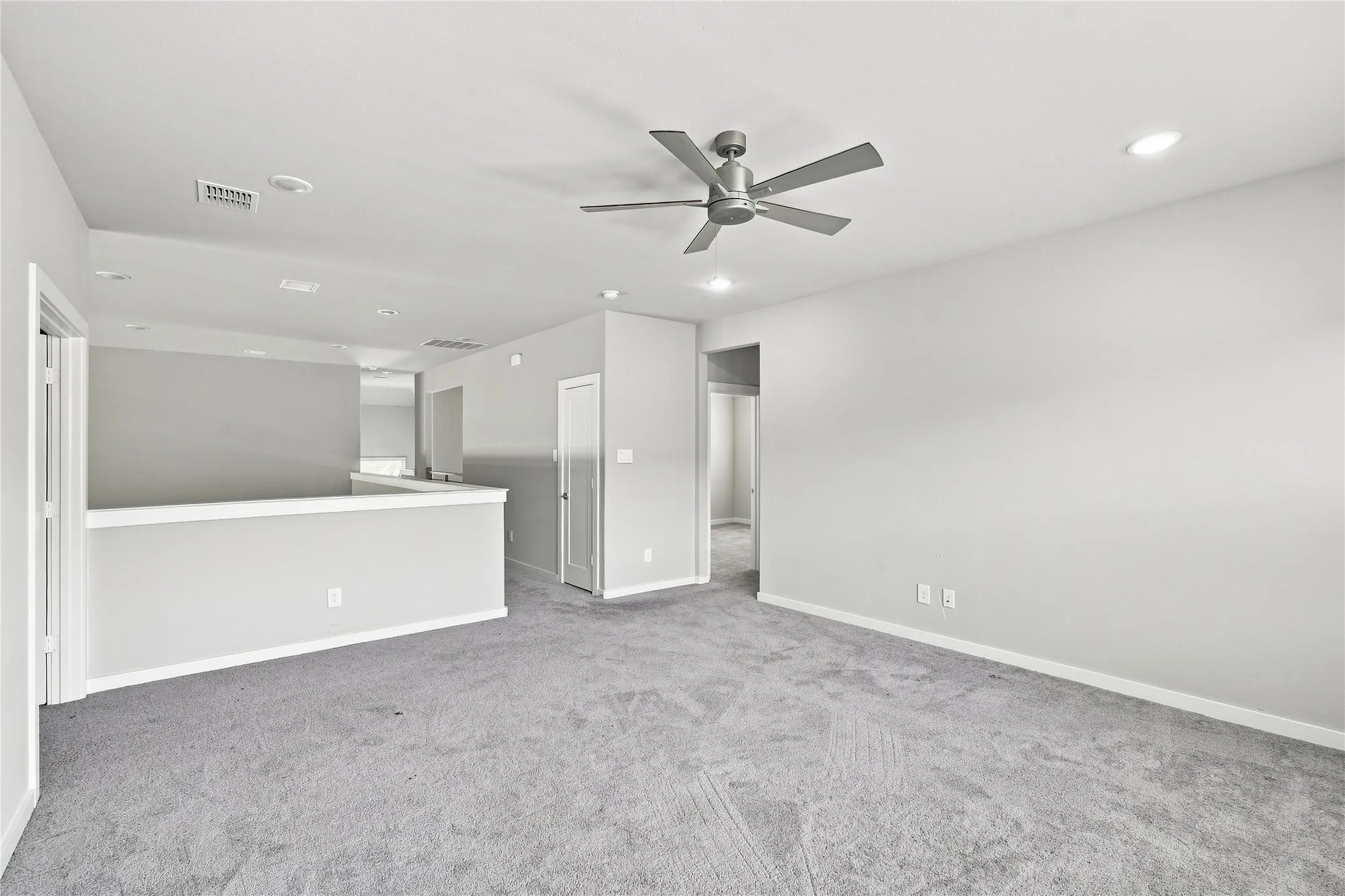 Single Family Residence For Sale in Collin County , 142 Cyprus Grove Drive, Lavon, Texas 75166, 5 Bedroom, 5 Bathroom, 3 Garage spaces, 3,749 Sqft, built in 2022, mls#21375348, Real Estate Agent in Lavon, Homes For Sale in Collin county, Homes For Sale in Lavon, Realtor in Lavon Texas, Real Estate Brokerage Independent Realty Texas, Luminita Cordes Realtor
