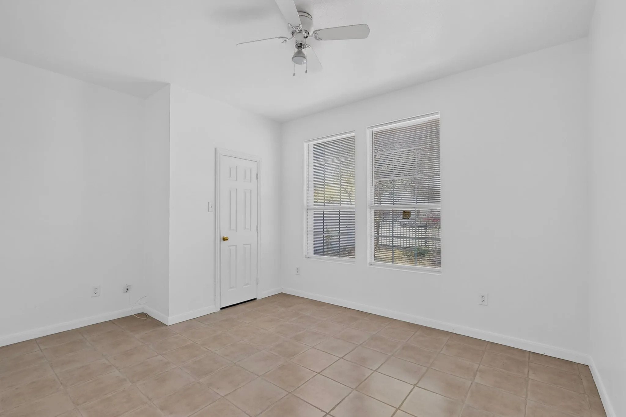 Single Family Residence For Rent in Dallas County , 762 Bethpage Avenue, Dallas, Texas 75217, 3 Bedroom, 2 Bathroom, Garage spaces, 1,240 Sqft, built in 2006, mls#21376568, Real Estate Agent in Dallas, Homes For Rent in Dallas county, Homes For Rent in Dallas, Realtor in Dallas Texas, Real Estate Brokerage Independent Realty Texas, Luminita Cordes Realtor