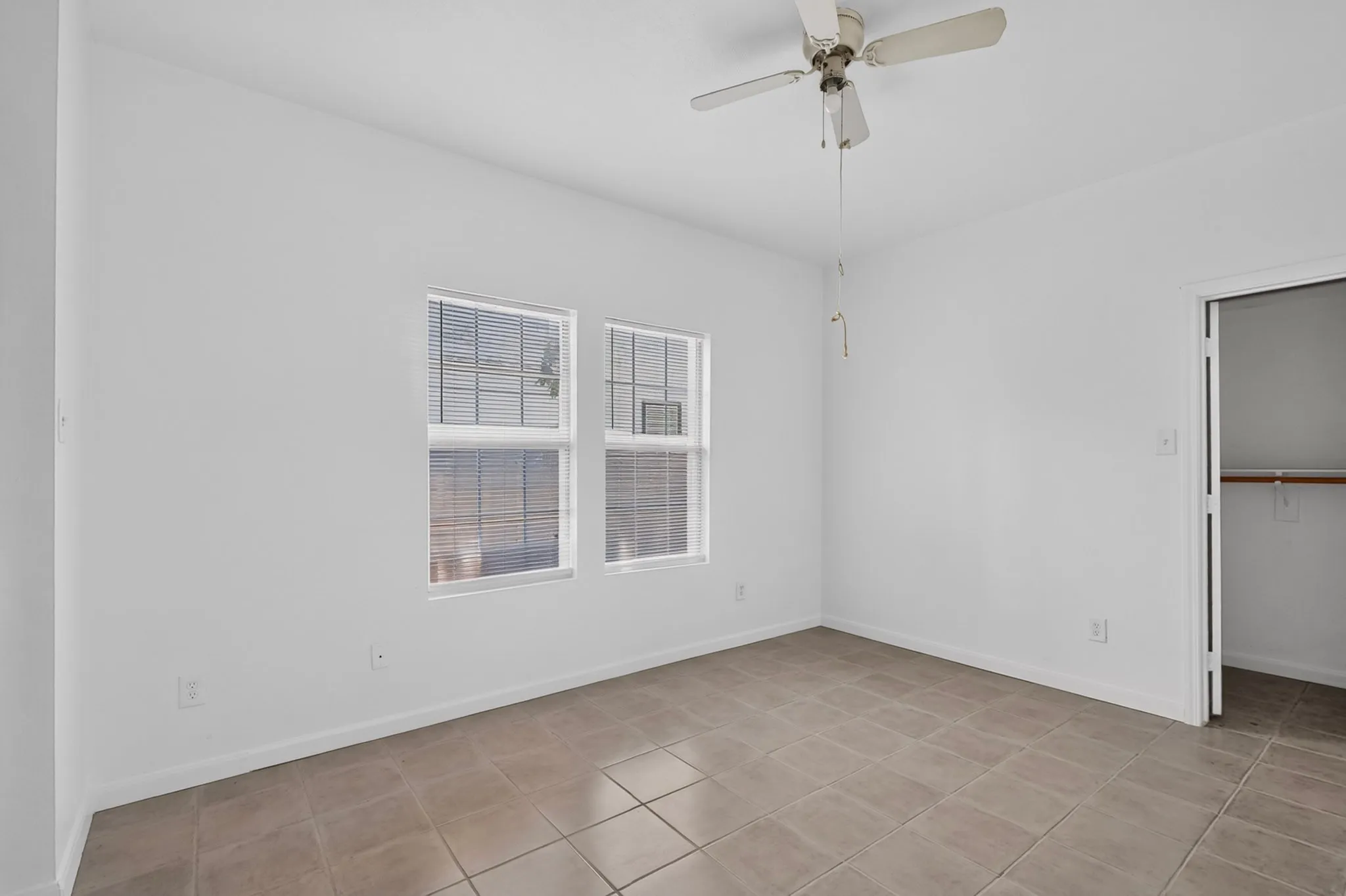 Single Family Residence For Rent in Dallas County , 762 Bethpage Avenue, Dallas, Texas 75217, 3 Bedroom, 2 Bathroom, Garage spaces, 1,240 Sqft, built in 2006, mls#21376568, Real Estate Agent in Dallas, Homes For Rent in Dallas county, Homes For Rent in Dallas, Realtor in Dallas Texas, Real Estate Brokerage Independent Realty Texas, Luminita Cordes Realtor