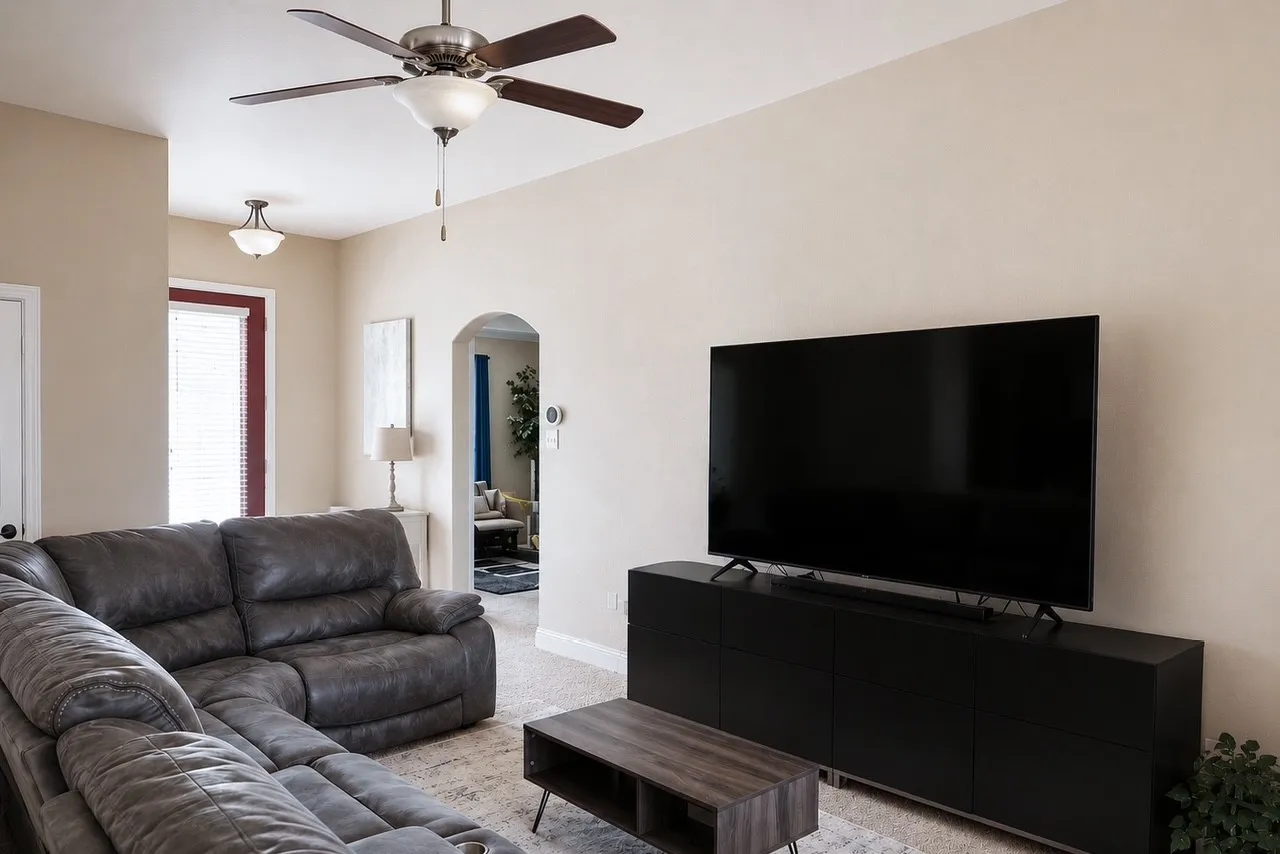 Single Family Residence For Rent in Ellis County , 117 Whipperwill Way, Red Oak, Texas 75154, 3 Bedroom, 2 Bathroom, 2 Garage spaces, 1,793 Sqft, built in 2017, mls#21376706, Real Estate Agent in Red Oak, Homes For Rent in Ellis county, Homes For Rent in Red Oak, Realtor in Red Oak Texas, Real Estate Brokerage Independent Realty Texas, Luminita Cordes Realtor