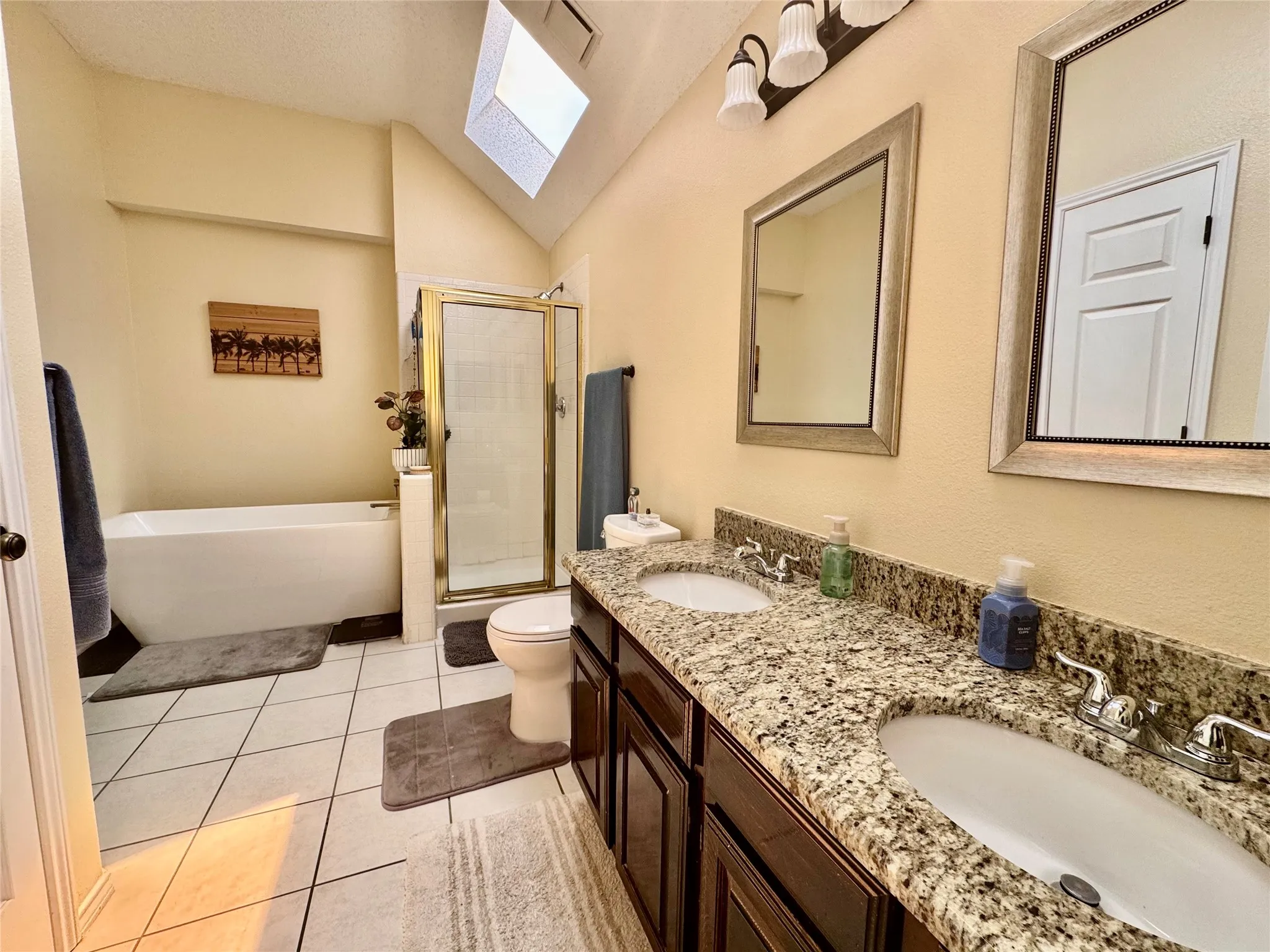 Single Family Residence For Rent in Dallas County , 421 Leisure Lane, Coppell, Texas 75019, 3 Bedroom, 3 Bathroom, 2 Garage spaces, 1,445 Sqft, built in 1988, mls#21376681, Real Estate Agent in Coppell, Homes For Rent in Dallas county, Homes For Rent in Coppell, Realtor in Coppell Texas, Real Estate Brokerage Independent Realty Texas, Luminita Cordes Realtor