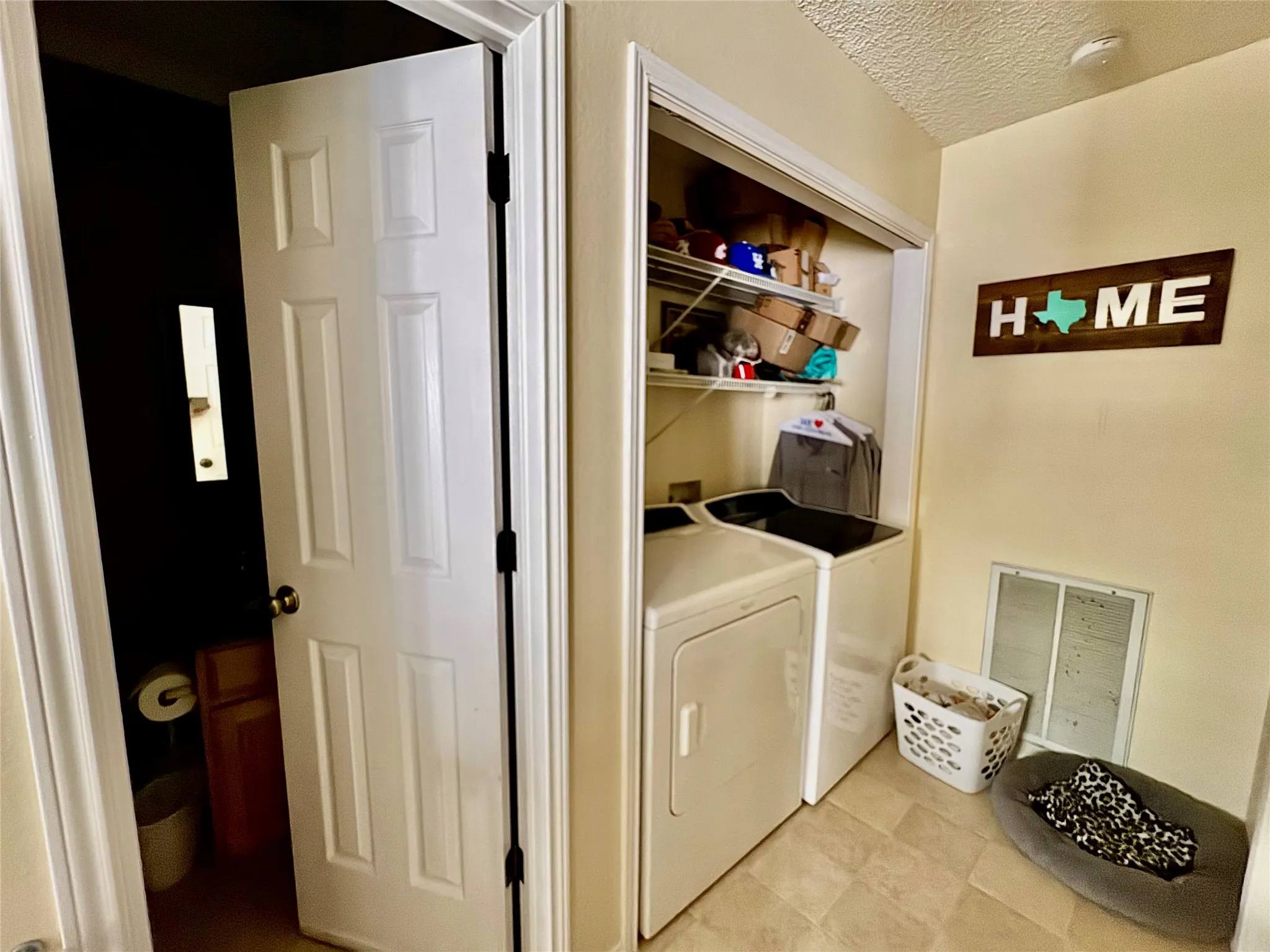 Single Family Residence For Rent in Dallas County , 421 Leisure Lane, Coppell, Texas 75019, 3 Bedroom, 3 Bathroom, 2 Garage spaces, 1,445 Sqft, built in 1988, mls#21376681, Real Estate Agent in Coppell, Homes For Rent in Dallas county, Homes For Rent in Coppell, Realtor in Coppell Texas, Real Estate Brokerage Independent Realty Texas, Luminita Cordes Realtor