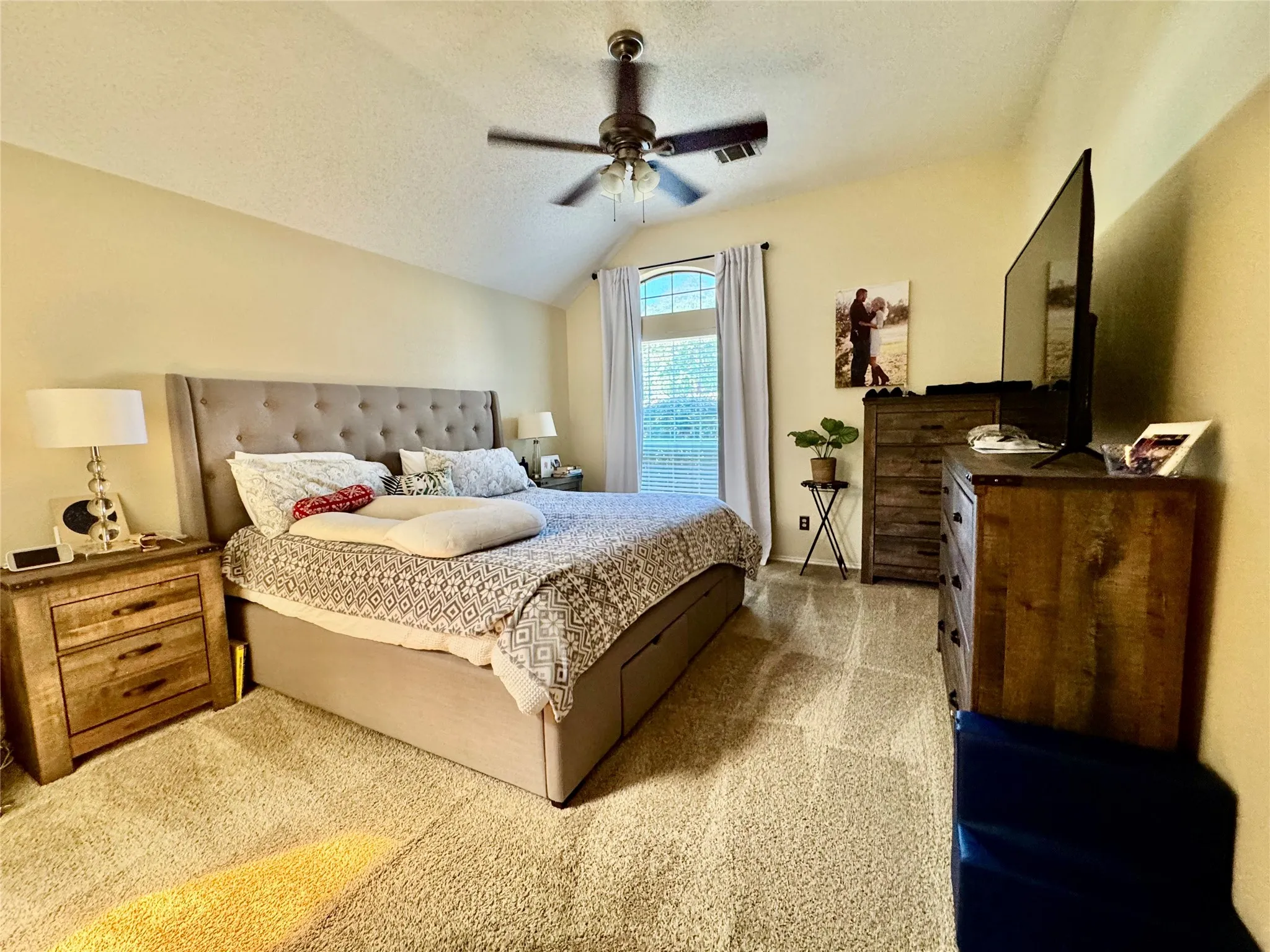 Single Family Residence For Rent in Dallas County , 421 Leisure Lane, Coppell, Texas 75019, 3 Bedroom, 3 Bathroom, 2 Garage spaces, 1,445 Sqft, built in 1988, mls#21376681, Real Estate Agent in Coppell, Homes For Rent in Dallas county, Homes For Rent in Coppell, Realtor in Coppell Texas, Real Estate Brokerage Independent Realty Texas, Luminita Cordes Realtor