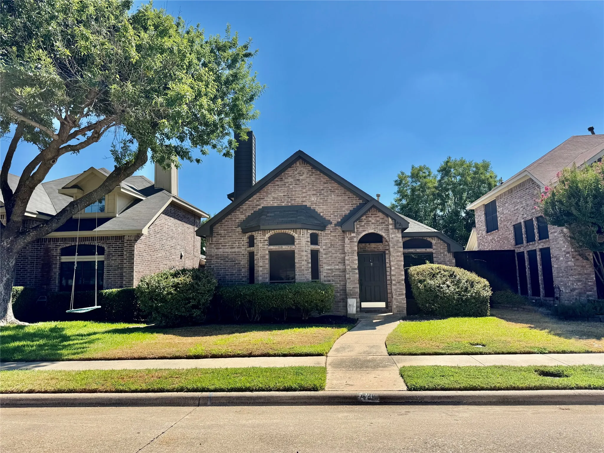 Single Family Residence For Rent in Dallas County , 421 Leisure Lane, Coppell, Texas 75019, 3 Bedroom, 3 Bathroom, 2 Garage spaces, 1,445 Sqft, built in 1988, mls#21376681, Real Estate Agent in Coppell, Homes For Rent in Dallas county, Homes For Rent in Coppell, Realtor in Coppell Texas, Real Estate Brokerage Independent Realty Texas, Luminita Cordes Realtor