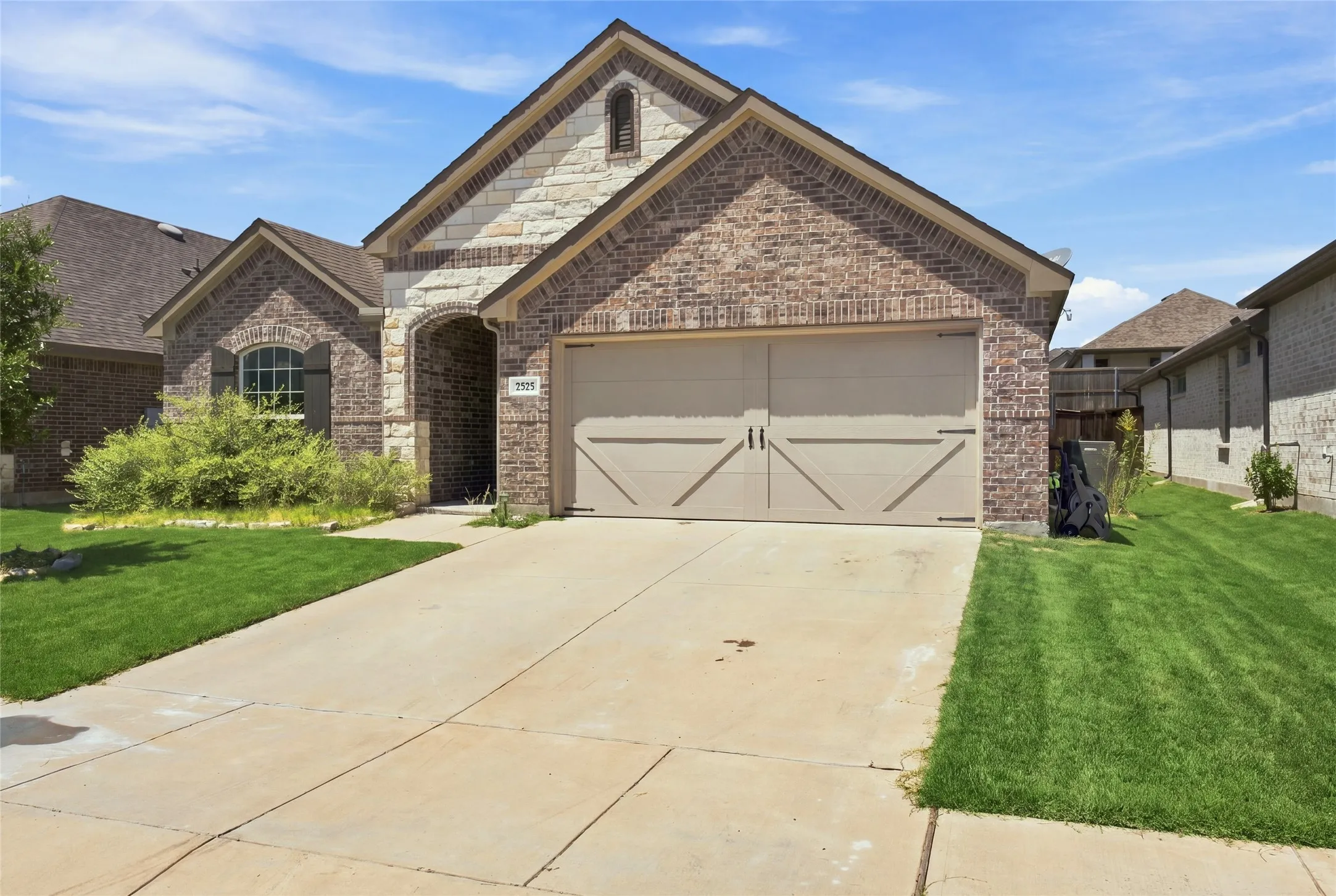 Single Family Residence For Sale in Collin County , 2525 Moser Lane, Royse City, Texas 75189, 4 Bedroom, 2 Bathroom, 2 Garage spaces, 2,035 Sqft, built in 2022, mls#21376747, Real Estate Agent in Royse City, Homes For Sale in Collin county, Homes For Sale in Royse City, Realtor in Royse City Texas, Real Estate Brokerage Independent Realty Texas, Luminita Cordes Realtor