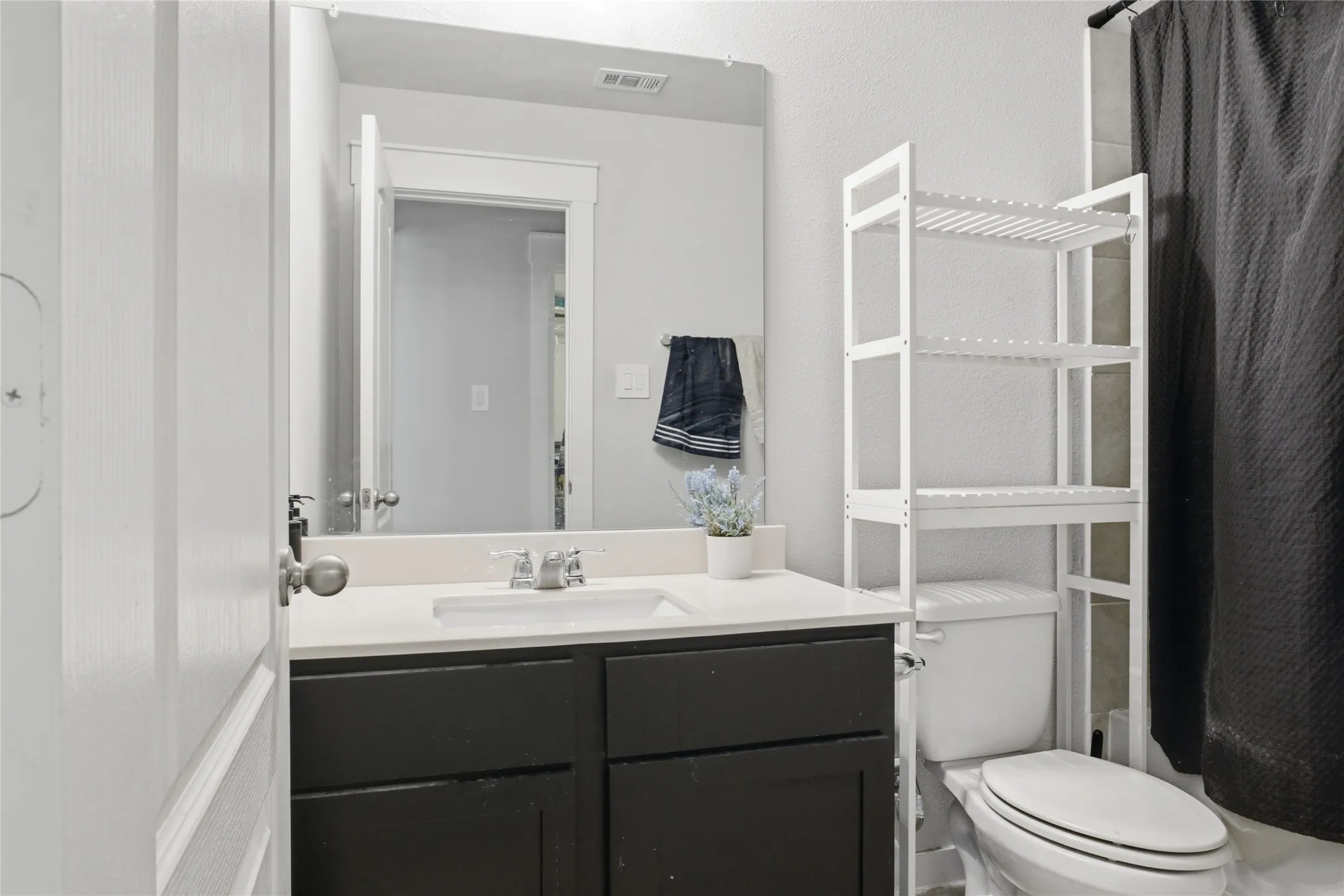 Single Family Residence For Sale in Collin County , 2525 Moser Lane, Royse City, Texas 75189, 4 Bedroom, 2 Bathroom, 2 Garage spaces, 2,035 Sqft, built in 2022, mls#21376747, Real Estate Agent in Royse City, Homes For Sale in Collin county, Homes For Sale in Royse City, Realtor in Royse City Texas, Real Estate Brokerage Independent Realty Texas, Luminita Cordes Realtor