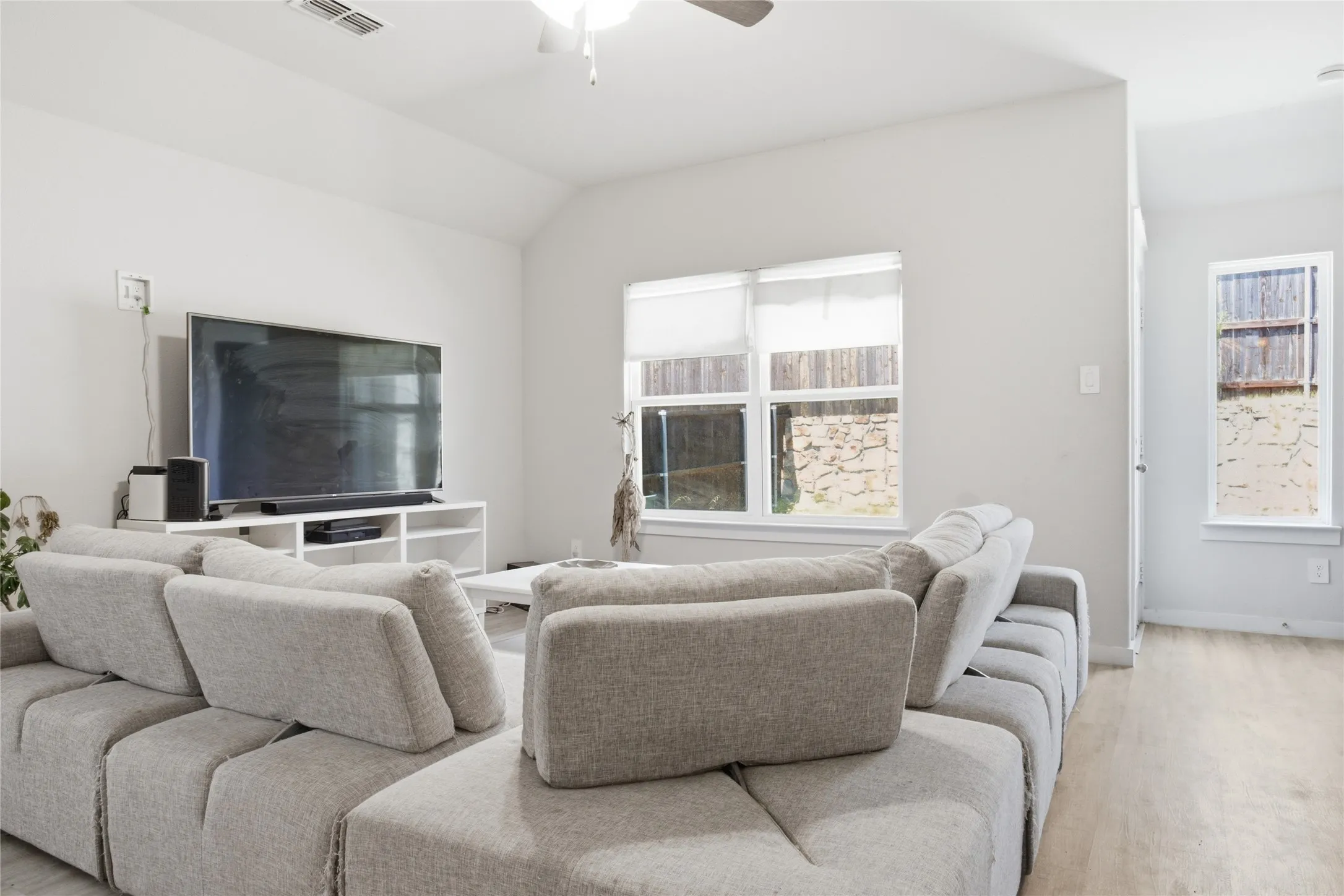 Single Family Residence For Sale in Collin County , 2525 Moser Lane, Royse City, Texas 75189, 4 Bedroom, 2 Bathroom, 2 Garage spaces, 2,035 Sqft, built in 2022, mls#21376747, Real Estate Agent in Royse City, Homes For Sale in Collin county, Homes For Sale in Royse City, Realtor in Royse City Texas, Real Estate Brokerage Independent Realty Texas, Luminita Cordes Realtor