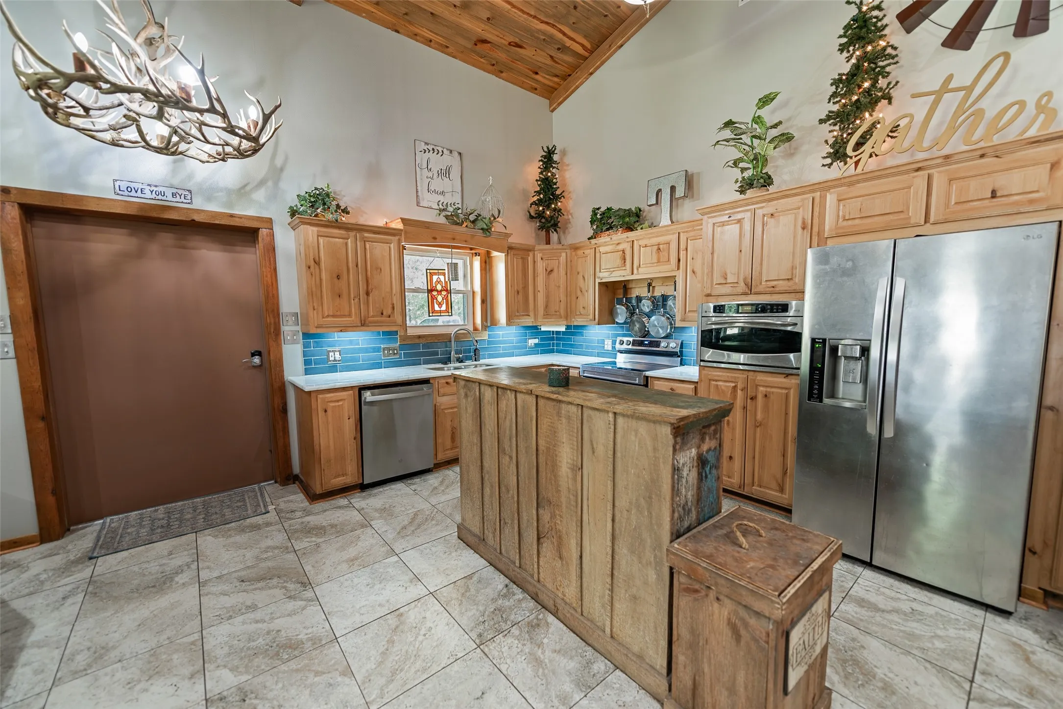 Farm For Sale in Franklin (TX) County , 3383 NW CR 1030, Mount Vernon, Texas 75457, 3 Bedroom, 2 Bathroom, 1 Garage spaces, 1,920 Sqft, built in 2011, mls#21375886, Real Estate Agent in Mount Vernon, Homes For Sale in Franklin (TX) county, Homes For Sale in Mount Vernon, Realtor in Mount Vernon Texas, Real Estate Brokerage Independent Realty Texas, Luminita Cordes Realtor