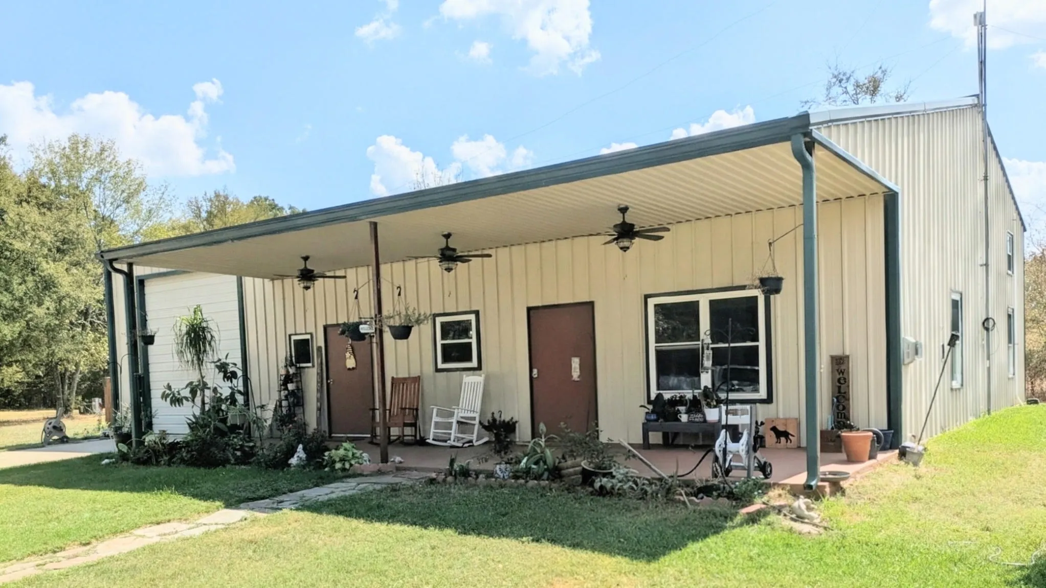 Farm For Sale in Franklin (TX) County , 3383 NW CR 1030, Mount Vernon, Texas 75457, 3 Bedroom, 2 Bathroom, 1 Garage spaces, 1,920 Sqft, built in 2011, mls#21375886, Real Estate Agent in Mount Vernon, Homes For Sale in Franklin (TX) county, Homes For Sale in Mount Vernon, Realtor in Mount Vernon Texas, Real Estate Brokerage Independent Realty Texas, Luminita Cordes Realtor
