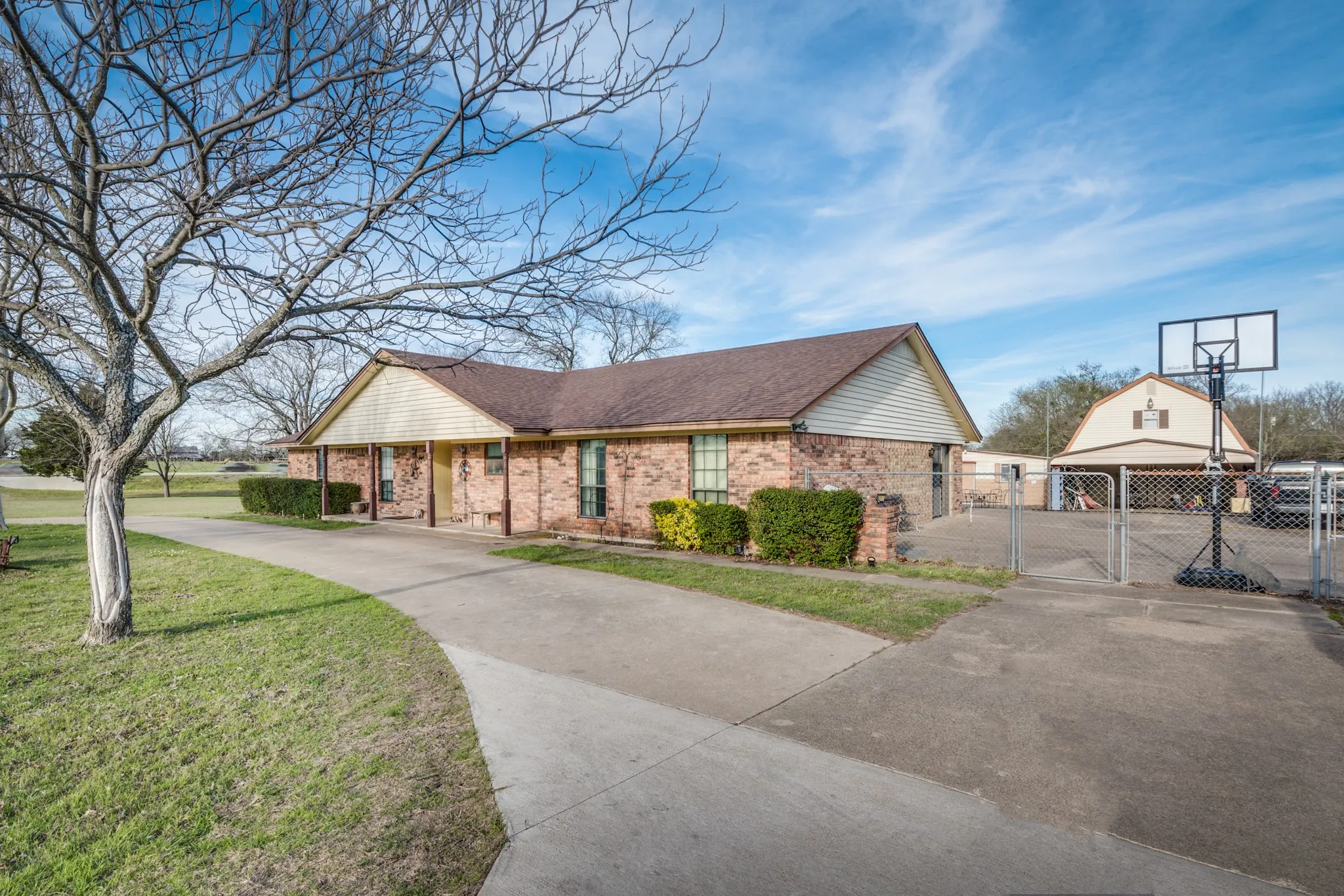 Business For Sale in Ellis County , 220 S Walnut Grove Road, Midlothian, Texas 76065, 0, 0, Garage spaces, 0 Sqft, built in 1979, mls#21370181, Real Estate Agent in Midlothian, Homes For Sale in Ellis county, Homes For Sale in Midlothian, Realtor in Midlothian Texas, Real Estate Brokerage Independent Realty Texas, Luminita Cordes Realtor