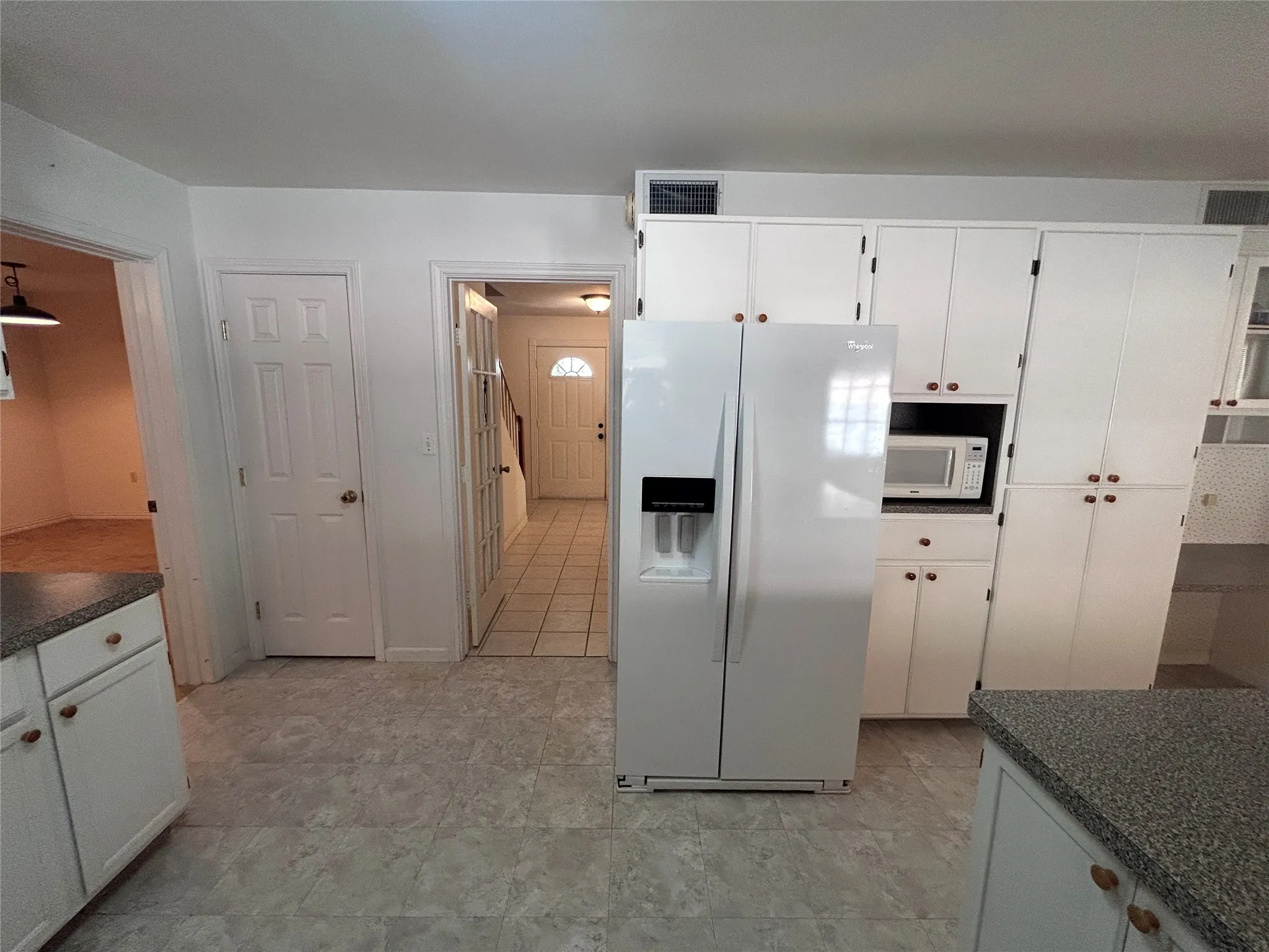 Single Family Residence For Sale in Hood County , 7600 Lipan Highway, Lipan, Texas 76462, 3 Bedroom, 3 Bathroom, 2 Garage spaces, 2,291 Sqft, built in 1993, mls#21376730, Real Estate Agent in Lipan, Homes For Sale in Hood county, Homes For Sale in Lipan, Realtor in Lipan Texas, Real Estate Brokerage Independent Realty Texas, Luminita Cordes Realtor
