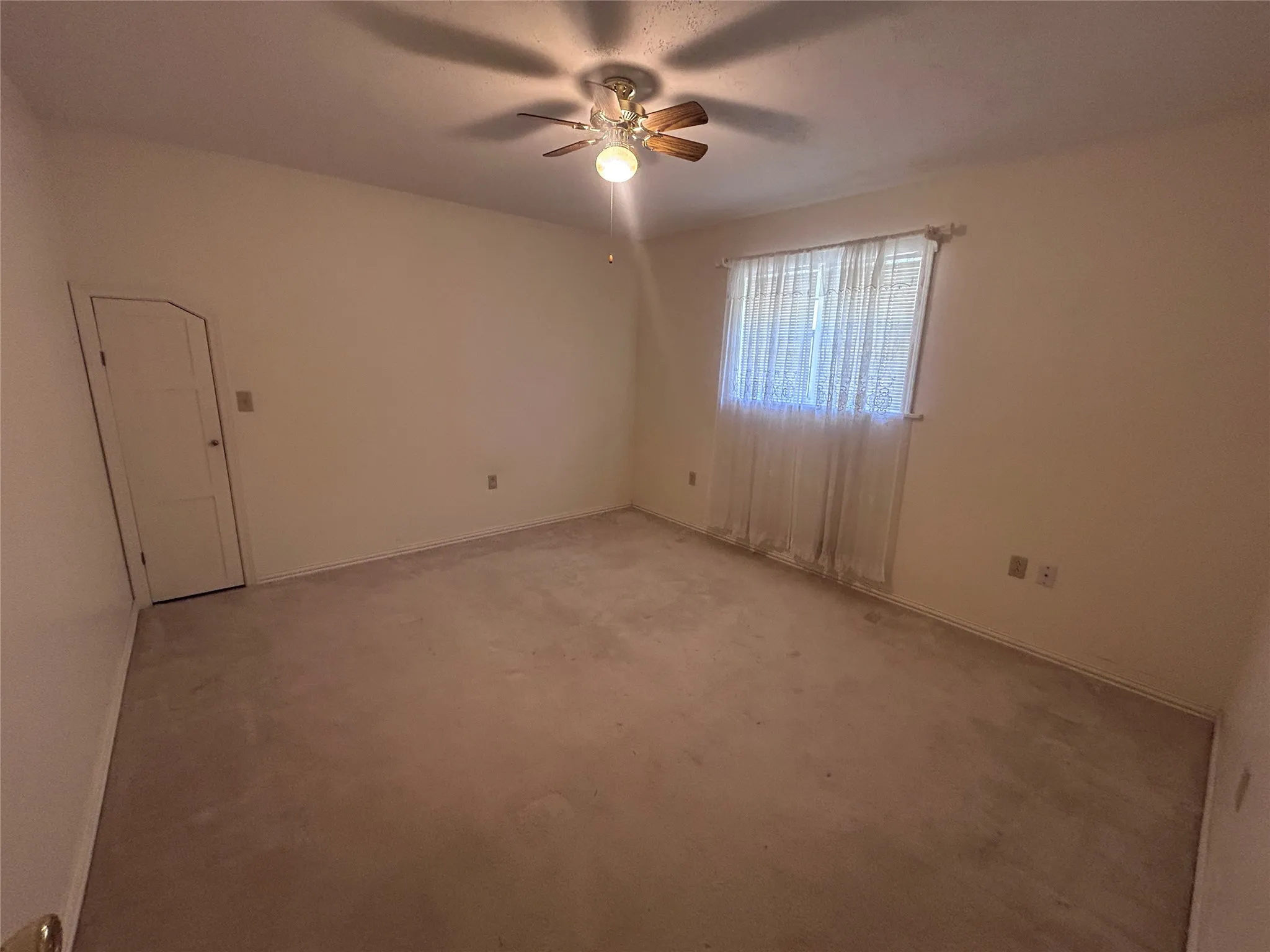Single Family Residence For Sale in Hood County , 7600 Lipan Highway, Lipan, Texas 76462, 3 Bedroom, 3 Bathroom, 2 Garage spaces, 2,291 Sqft, built in 1993, mls#21376730, Real Estate Agent in Lipan, Homes For Sale in Hood county, Homes For Sale in Lipan, Realtor in Lipan Texas, Real Estate Brokerage Independent Realty Texas, Luminita Cordes Realtor