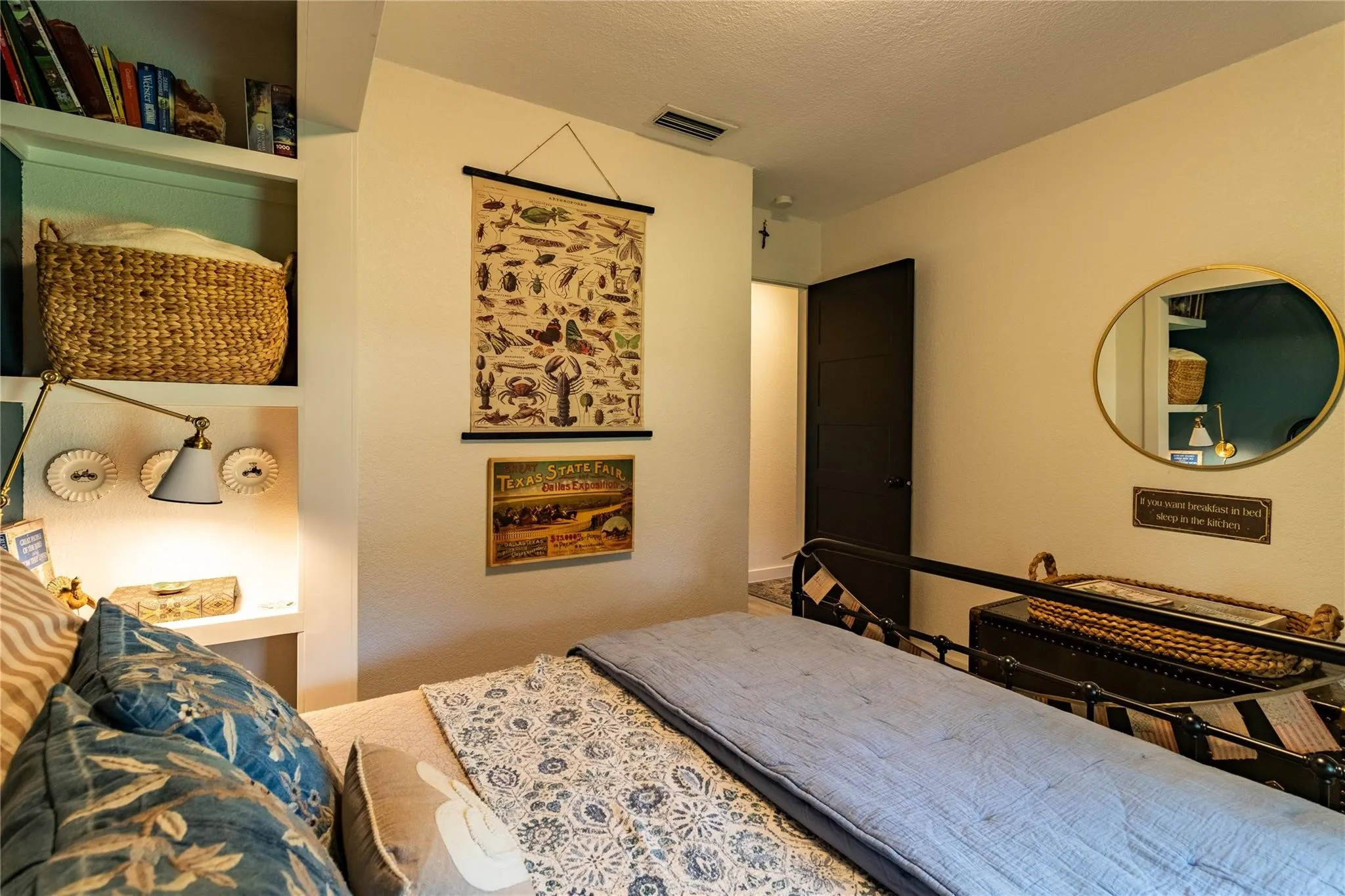 Single Family Residence For Sale in Rockwall County , 818 E Heath Street, Rockwall, Texas 75087, 3 Bedroom, 2 Bathroom, 1 Garage spaces, 1,376 Sqft, built in 1979, mls#21375378, Real Estate Agent in Rockwall, Homes For Sale in Rockwall county, Homes For Sale in Rockwall, Realtor in Rockwall Texas, Real Estate Brokerage Independent Realty Texas, Luminita Cordes Realtor