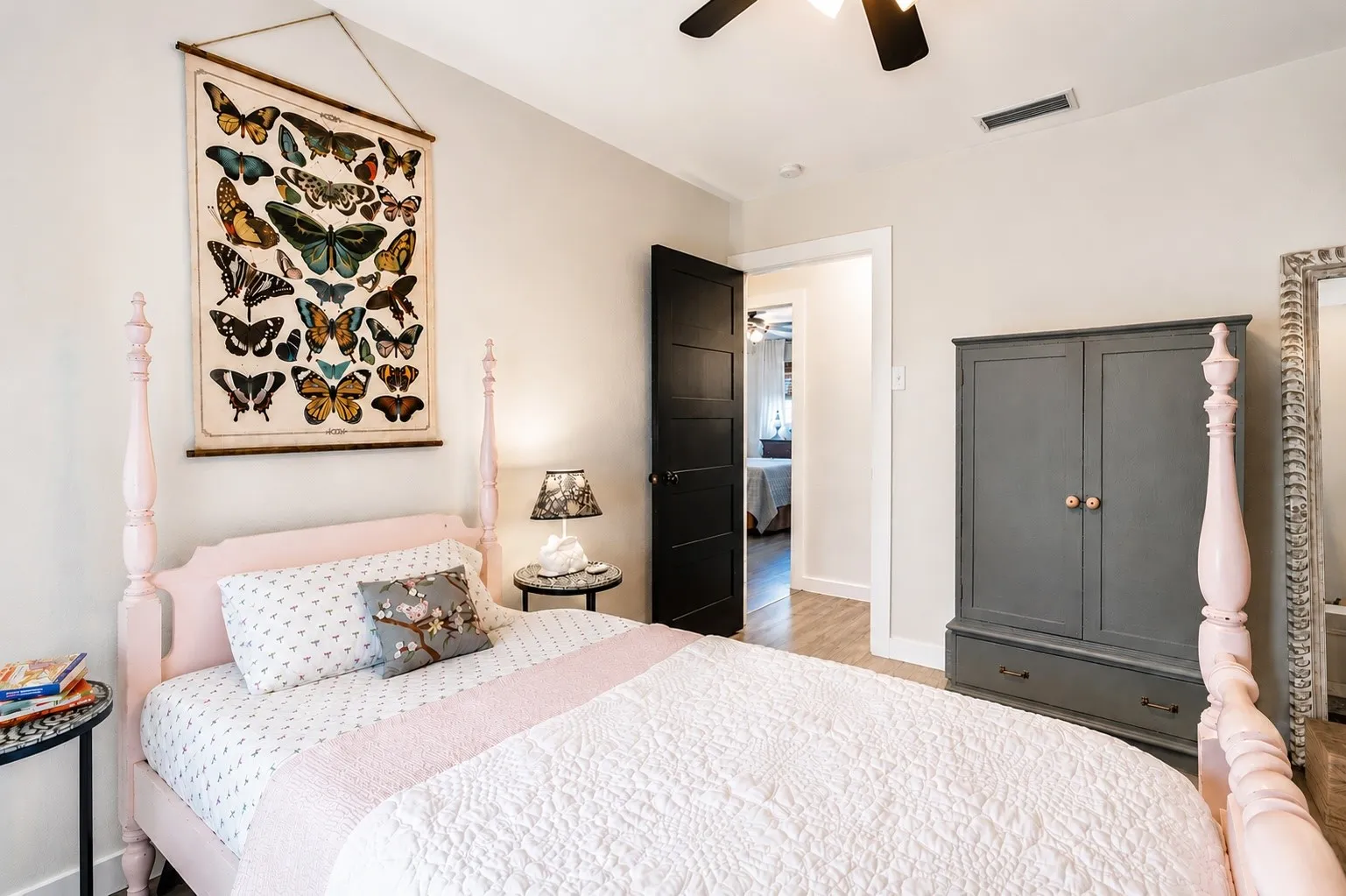 Single Family Residence For Sale in Rockwall County , 818 E Heath Street, Rockwall, Texas 75087, 3 Bedroom, 2 Bathroom, 1 Garage spaces, 1,376 Sqft, built in 1979, mls#21375378, Real Estate Agent in Rockwall, Homes For Sale in Rockwall county, Homes For Sale in Rockwall, Realtor in Rockwall Texas, Real Estate Brokerage Independent Realty Texas, Luminita Cordes Realtor