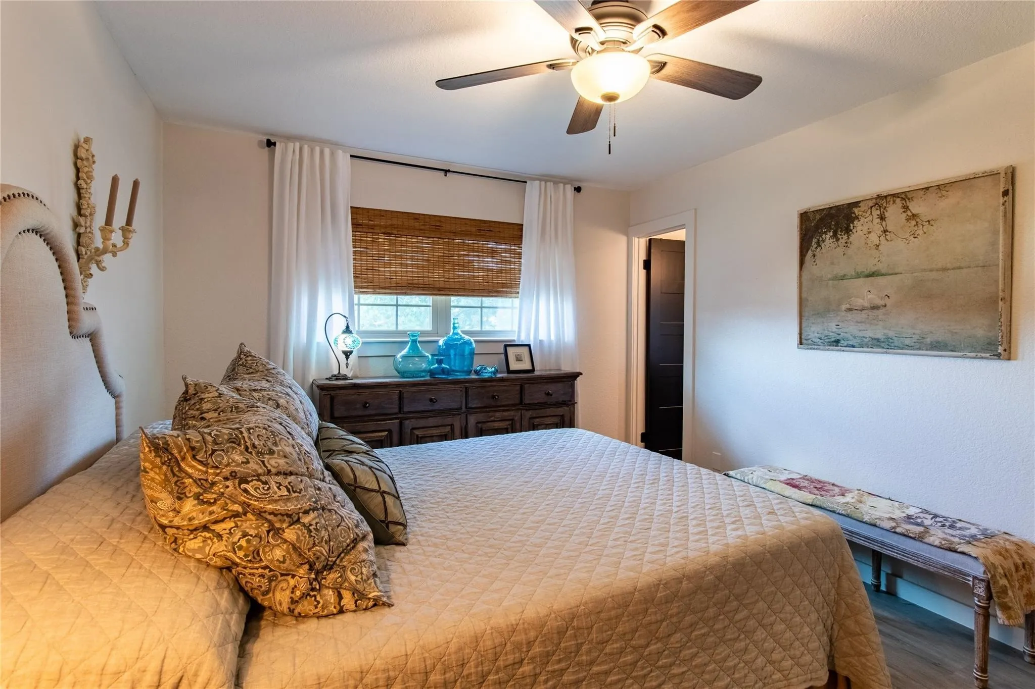 Single Family Residence For Sale in Rockwall County , 818 E Heath Street, Rockwall, Texas 75087, 3 Bedroom, 2 Bathroom, 1 Garage spaces, 1,376 Sqft, built in 1979, mls#21375378, Real Estate Agent in Rockwall, Homes For Sale in Rockwall county, Homes For Sale in Rockwall, Realtor in Rockwall Texas, Real Estate Brokerage Independent Realty Texas, Luminita Cordes Realtor