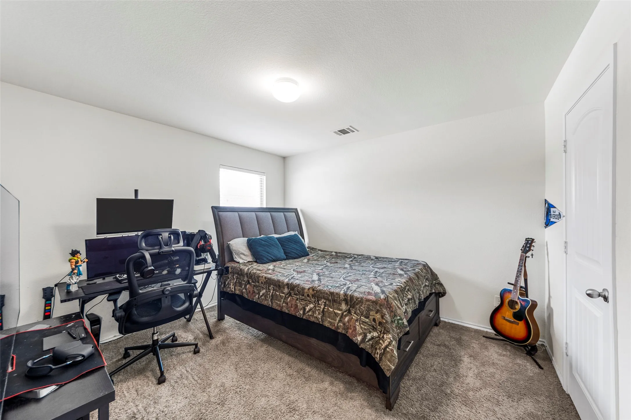 Single Family Residence For Sale in Collin County , 901 Opal Path, Princeton, Texas 75407, 4 Bedroom, 2 Bathroom, 2 Garage spaces, 2,074 Sqft, built in 2018, mls#21376669, Real Estate Agent in Princeton, Homes For Sale in Collin county, Homes For Sale in Princeton, Realtor in Princeton Texas, Real Estate Brokerage Independent Realty Texas, Luminita Cordes Realtor