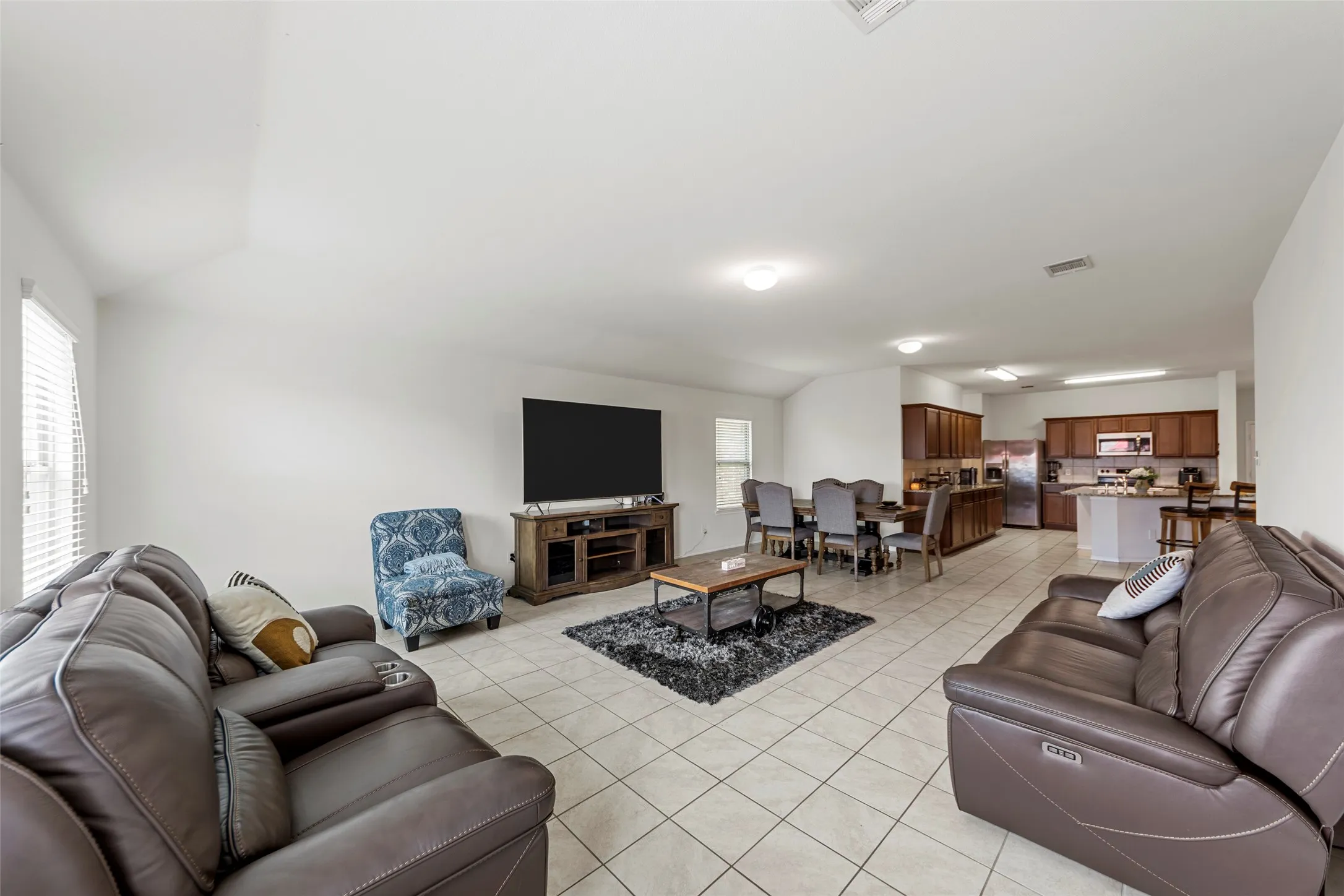 Single Family Residence For Sale in Collin County , 901 Opal Path, Princeton, Texas 75407, 4 Bedroom, 2 Bathroom, 2 Garage spaces, 2,074 Sqft, built in 2018, mls#21376669, Real Estate Agent in Princeton, Homes For Sale in Collin county, Homes For Sale in Princeton, Realtor in Princeton Texas, Real Estate Brokerage Independent Realty Texas, Luminita Cordes Realtor