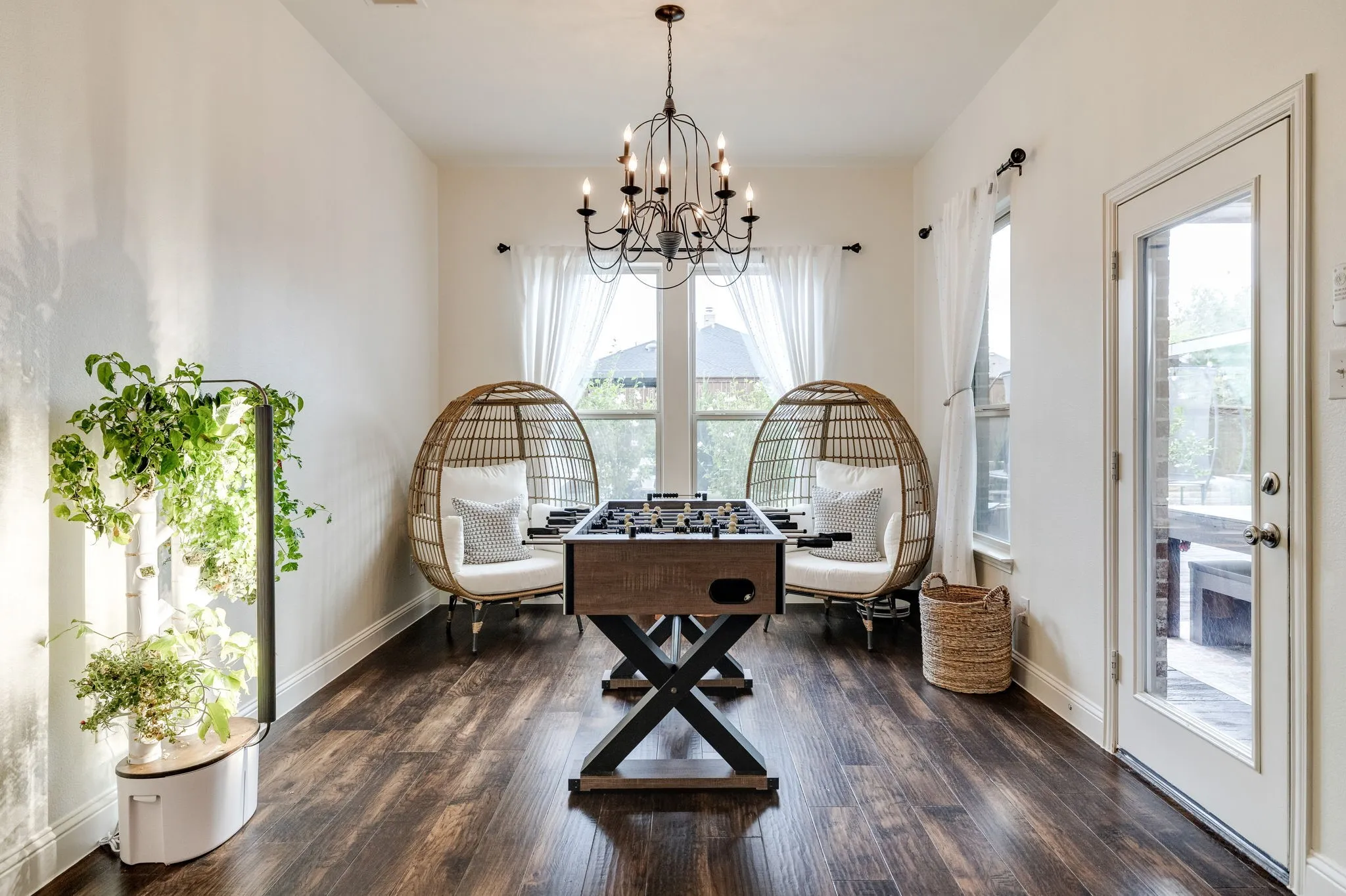 Single Family Residence For Sale in Collin County , 716 Allbright Road, Celina, Texas 75009, 4 Bedroom, 3 Bathroom, 2 Garage spaces, 2,792 Sqft, built in 2015, mls#21376748, Real Estate Agent in Celina, Homes For Sale in Collin county, Homes For Sale in Celina, Realtor in Celina Texas, Real Estate Brokerage Independent Realty Texas, Luminita Cordes Realtor