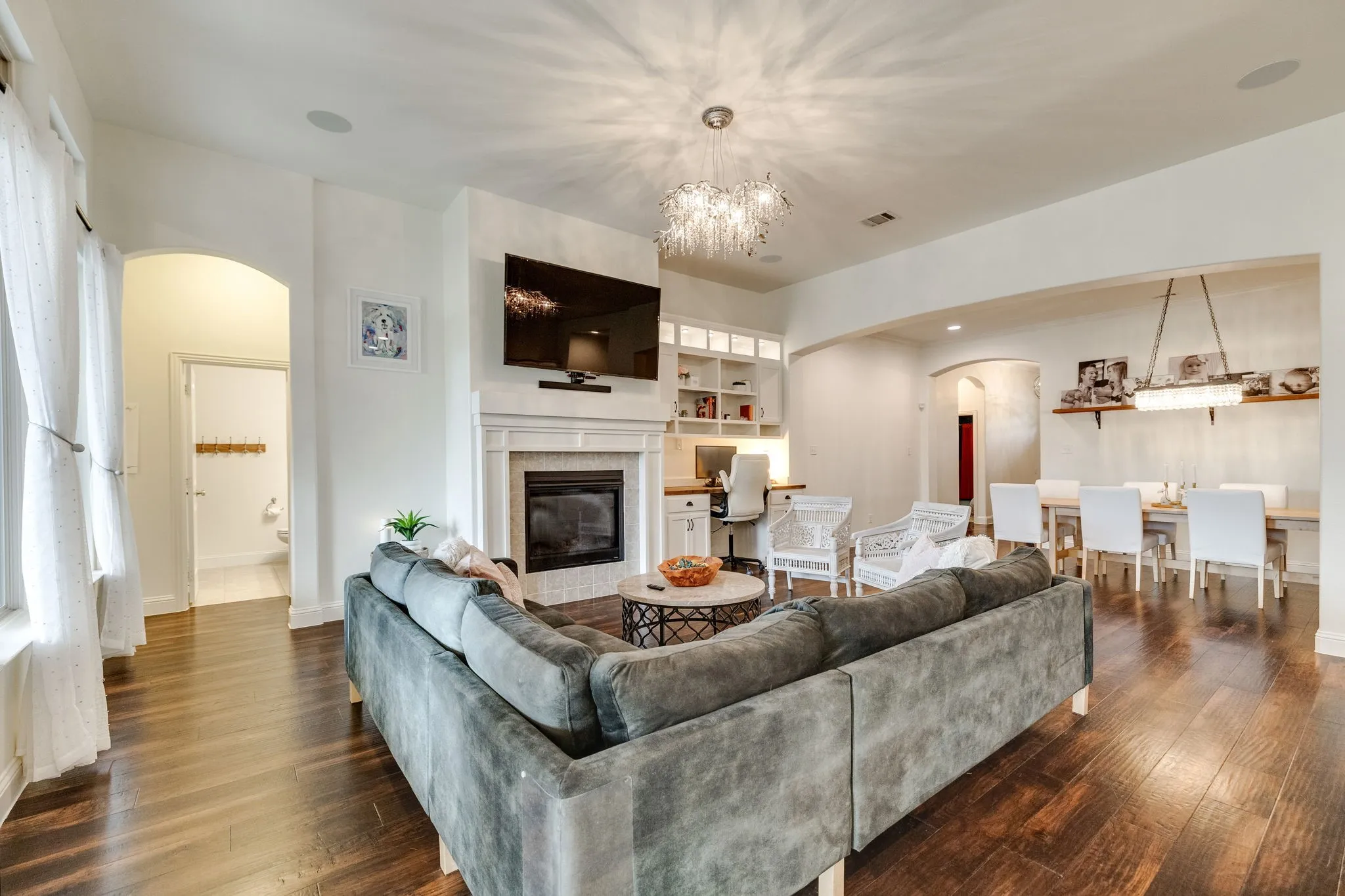 Single Family Residence For Sale in Collin County , 716 Allbright Road, Celina, Texas 75009, 4 Bedroom, 3 Bathroom, 2 Garage spaces, 2,792 Sqft, built in 2015, mls#21376748, Real Estate Agent in Celina, Homes For Sale in Collin county, Homes For Sale in Celina, Realtor in Celina Texas, Real Estate Brokerage Independent Realty Texas, Luminita Cordes Realtor
