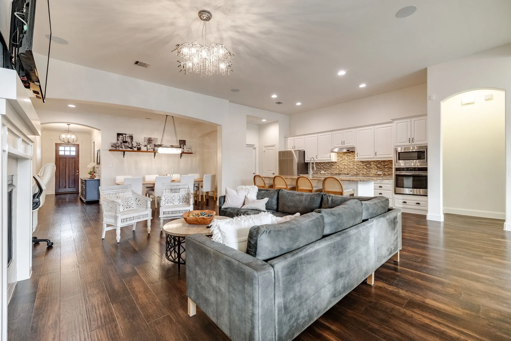 Single Family Residence For Sale in Collin County , 716 Allbright Road, Celina, Texas 75009, 4 Bedroom, 3 Bathroom, 2 Garage spaces, 2,792 Sqft, built in 2015, mls#21376748, Real Estate Agent in Celina, Homes For Sale in Collin county, Homes For Sale in Celina, Realtor in Celina Texas, Real Estate Brokerage Independent Realty Texas, Luminita Cordes Realtor