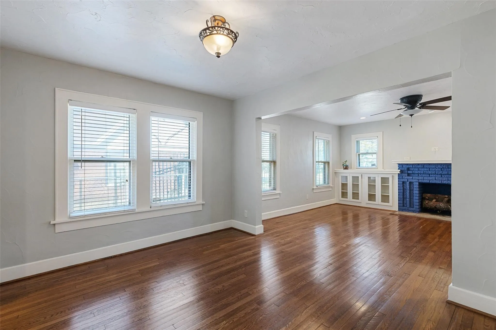 Single Family Residence For Rent in Tarrant County , 2304 Yucca Avenue, Fort Worth, Texas 76111, 3 Bedroom, 2 Bathroom, 2 Garage spaces, 1,714 Sqft, built in 1936, mls#21376768, Real Estate Agent in Fort Worth, Homes For Rent in Tarrant county, Homes For Rent in Fort Worth, Realtor in Fort Worth Texas, Real Estate Brokerage Independent Realty Texas, Luminita Cordes Realtor