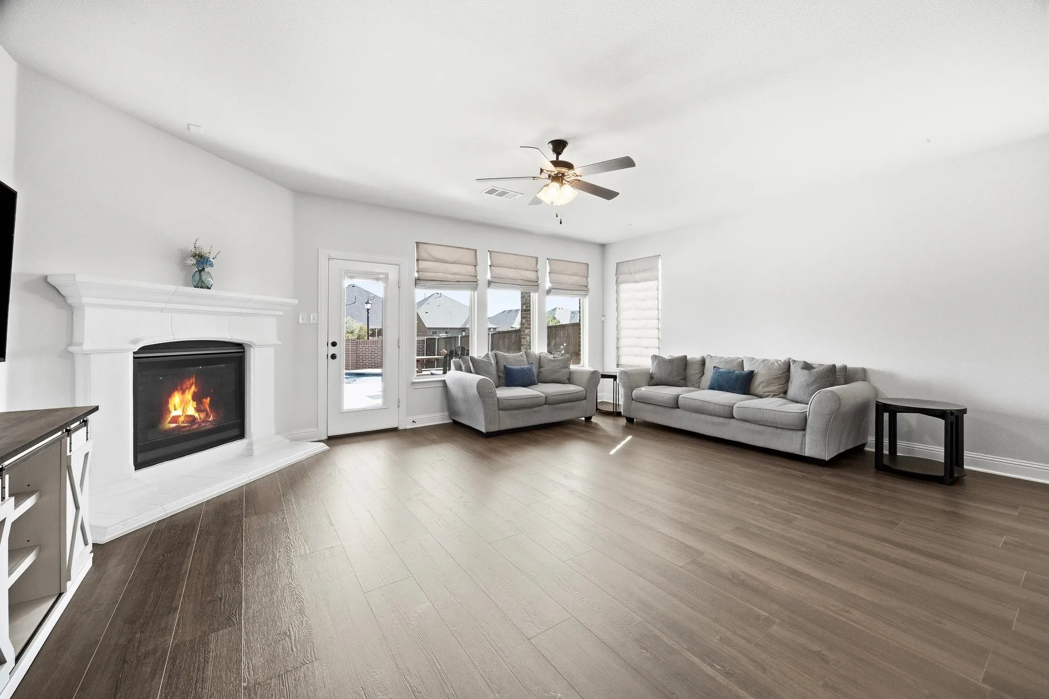 Single Family Residence For Sale in Rockwall County , 244 Jefferson Lane, Fate, Texas 75189, 4 Bedroom, 3 Bathroom, 3 Garage spaces, 2,858 Sqft, built in 2018, mls#21375535, Real Estate Agent in Fate, Homes For Sale in Rockwall county, Homes For Sale in Fate, Realtor in Fate Texas, Real Estate Brokerage Independent Realty Texas, Luminita Cordes Realtor