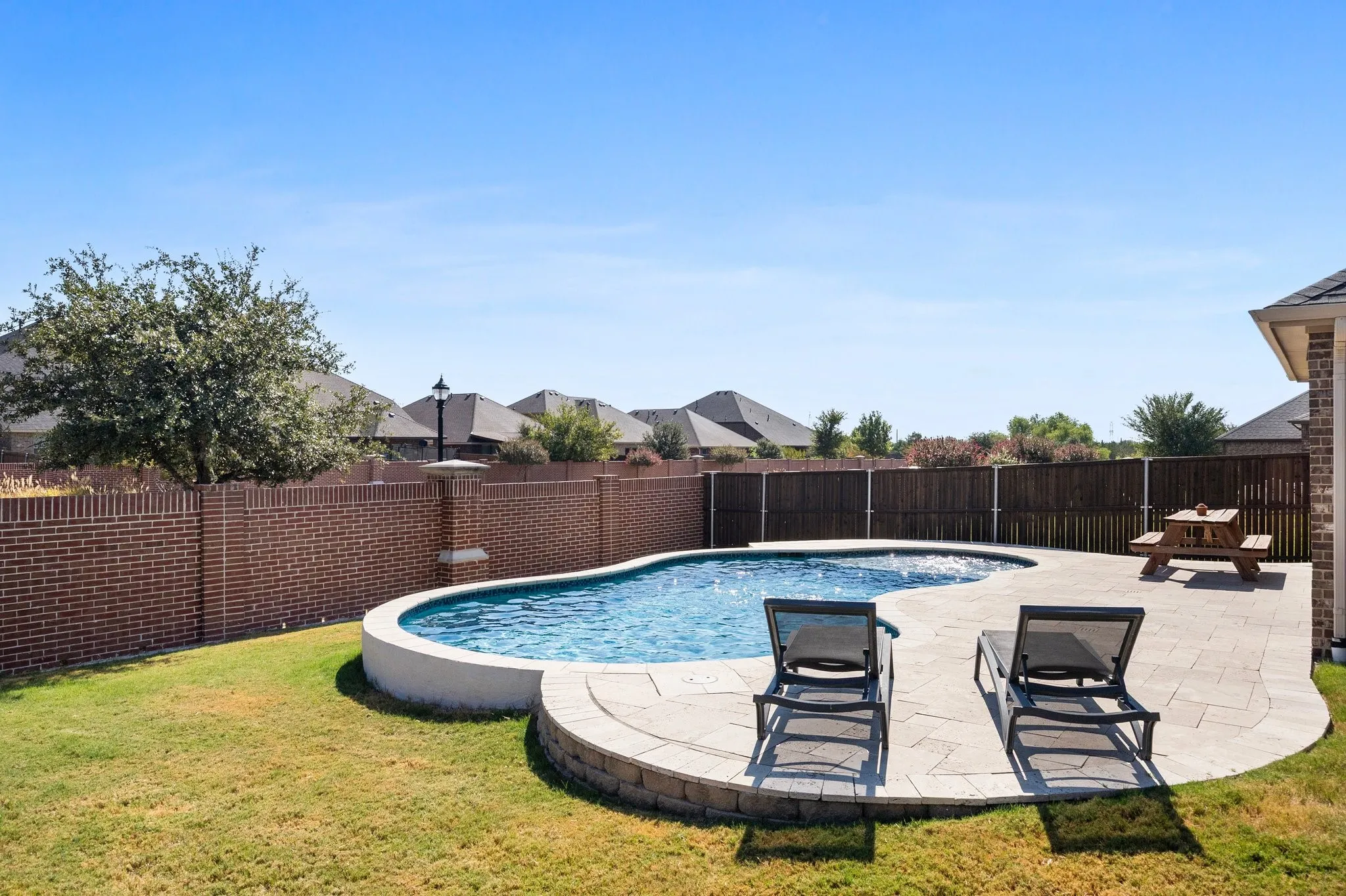Single Family Residence For Sale in Rockwall County , 244 Jefferson Lane, Fate, Texas 75189, 4 Bedroom, 3 Bathroom, 3 Garage spaces, 2,858 Sqft, built in 2018, mls#21375535, Real Estate Agent in Fate, Homes For Sale in Rockwall county, Homes For Sale in Fate, Realtor in Fate Texas, Real Estate Brokerage Independent Realty Texas, Luminita Cordes Realtor