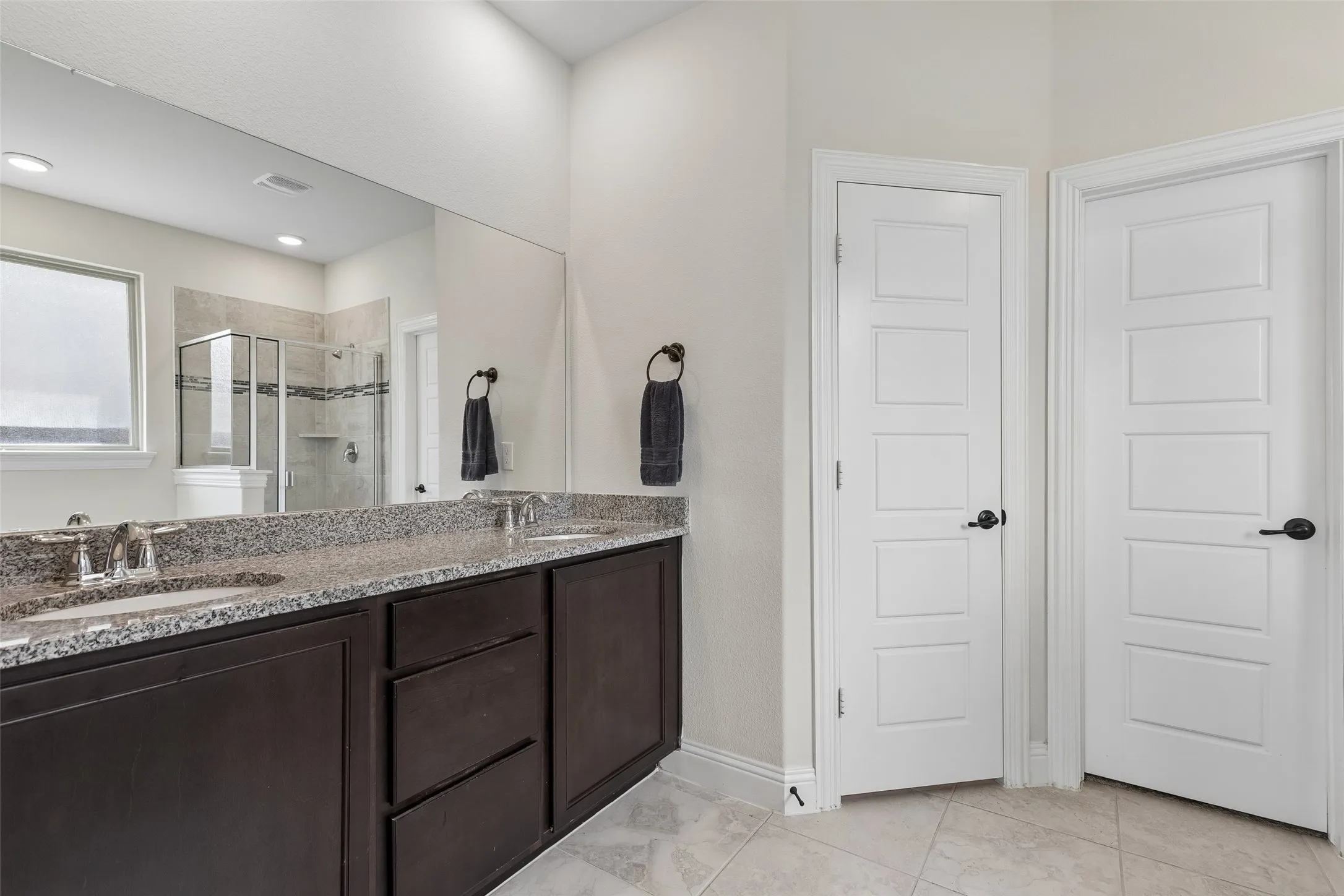 Single Family Residence For Sale in Rockwall County , 244 Jefferson Lane, Fate, Texas 75189, 4 Bedroom, 3 Bathroom, 3 Garage spaces, 2,858 Sqft, built in 2018, mls#21375535, Real Estate Agent in Fate, Homes For Sale in Rockwall county, Homes For Sale in Fate, Realtor in Fate Texas, Real Estate Brokerage Independent Realty Texas, Luminita Cordes Realtor