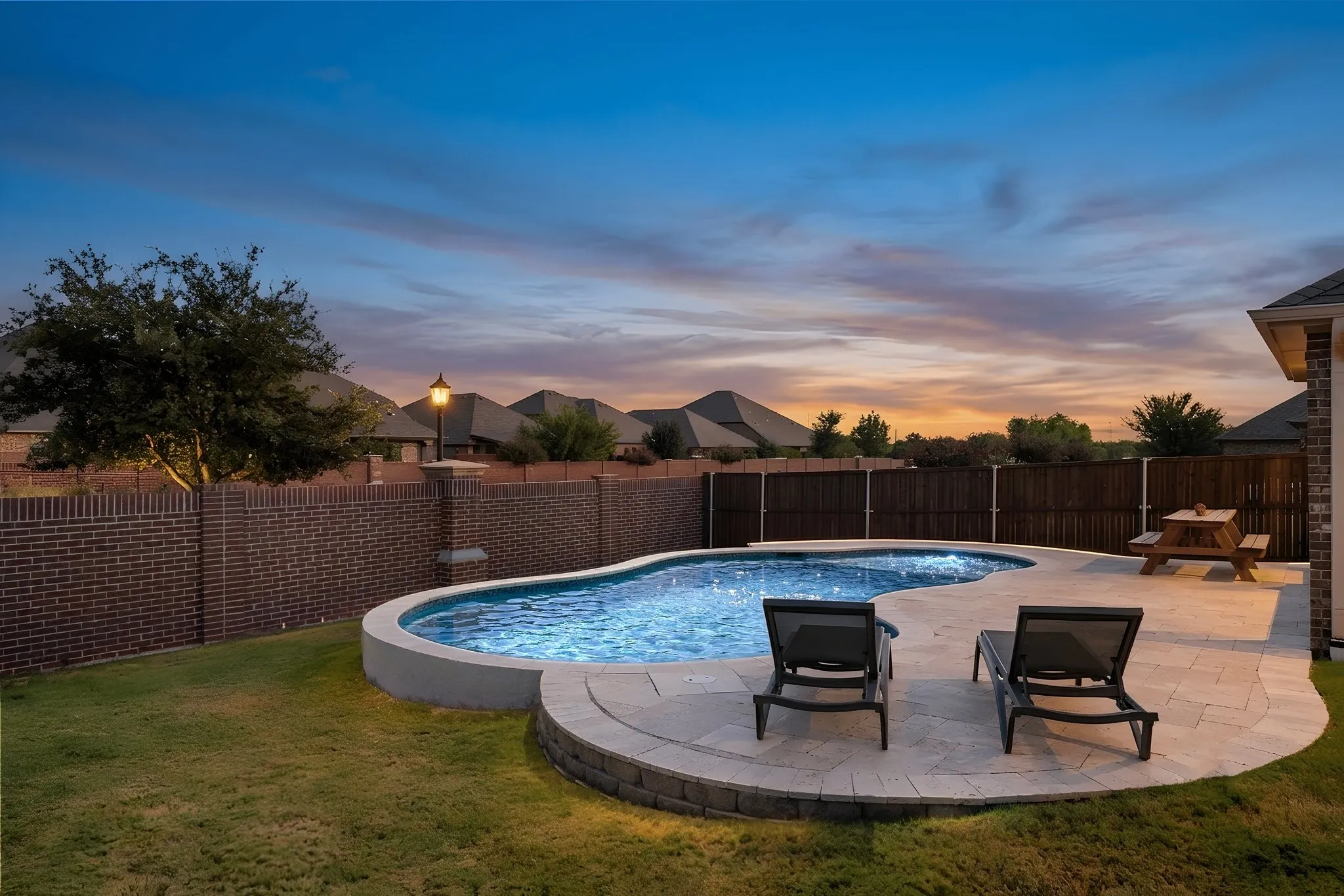 Single Family Residence For Sale in Rockwall County , 244 Jefferson Lane, Fate, Texas 75189, 4 Bedroom, 3 Bathroom, 3 Garage spaces, 2,858 Sqft, built in 2018, mls#21375535, Real Estate Agent in Fate, Homes For Sale in Rockwall county, Homes For Sale in Fate, Realtor in Fate Texas, Real Estate Brokerage Independent Realty Texas, Luminita Cordes Realtor