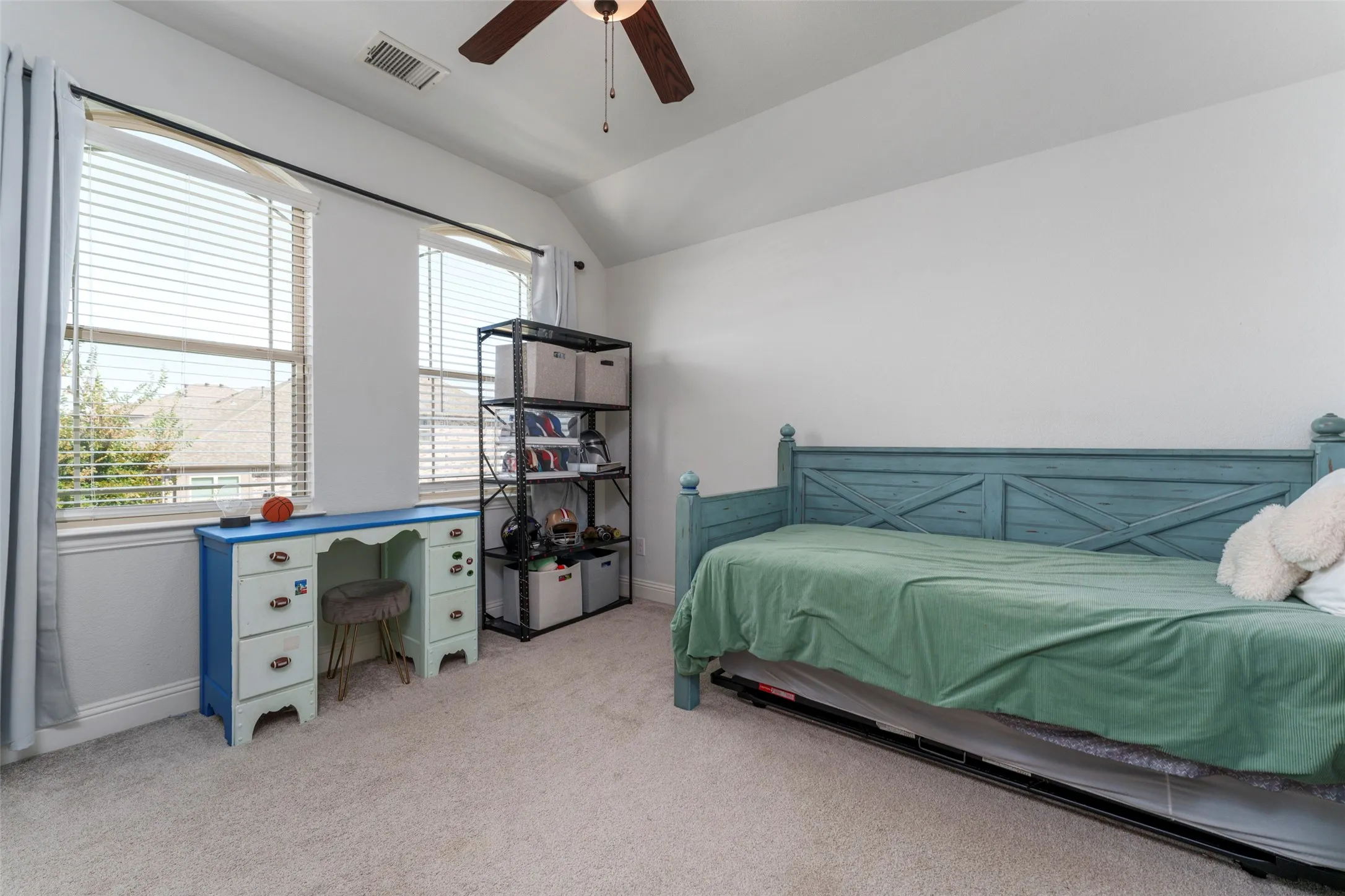 Secondary bedroom