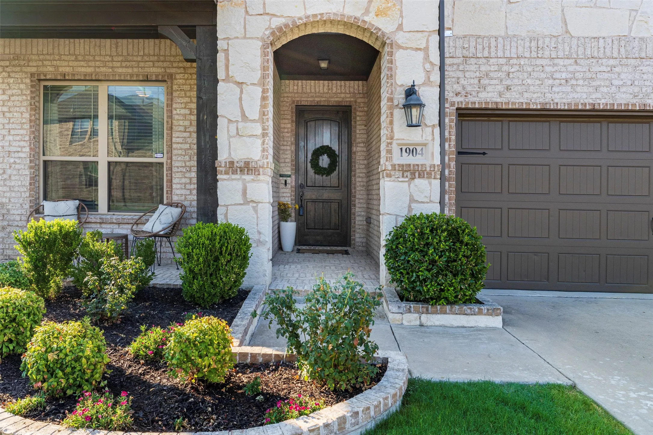 Single Family Residence For Sale in Tarrant County , 1904 Lasseter Drive, Mansfield, Texas 76063, 5 Bedroom, 4 Bathroom, 3 Garage spaces, 3,326 Sqft, built in 2020, mls#21374706, Real Estate Agent in Mansfield, Homes For Sale in Tarrant county, Homes For Sale in Mansfield, Realtor in Mansfield Texas, Real Estate Brokerage Independent Realty Texas, Luminita Cordes Realtor