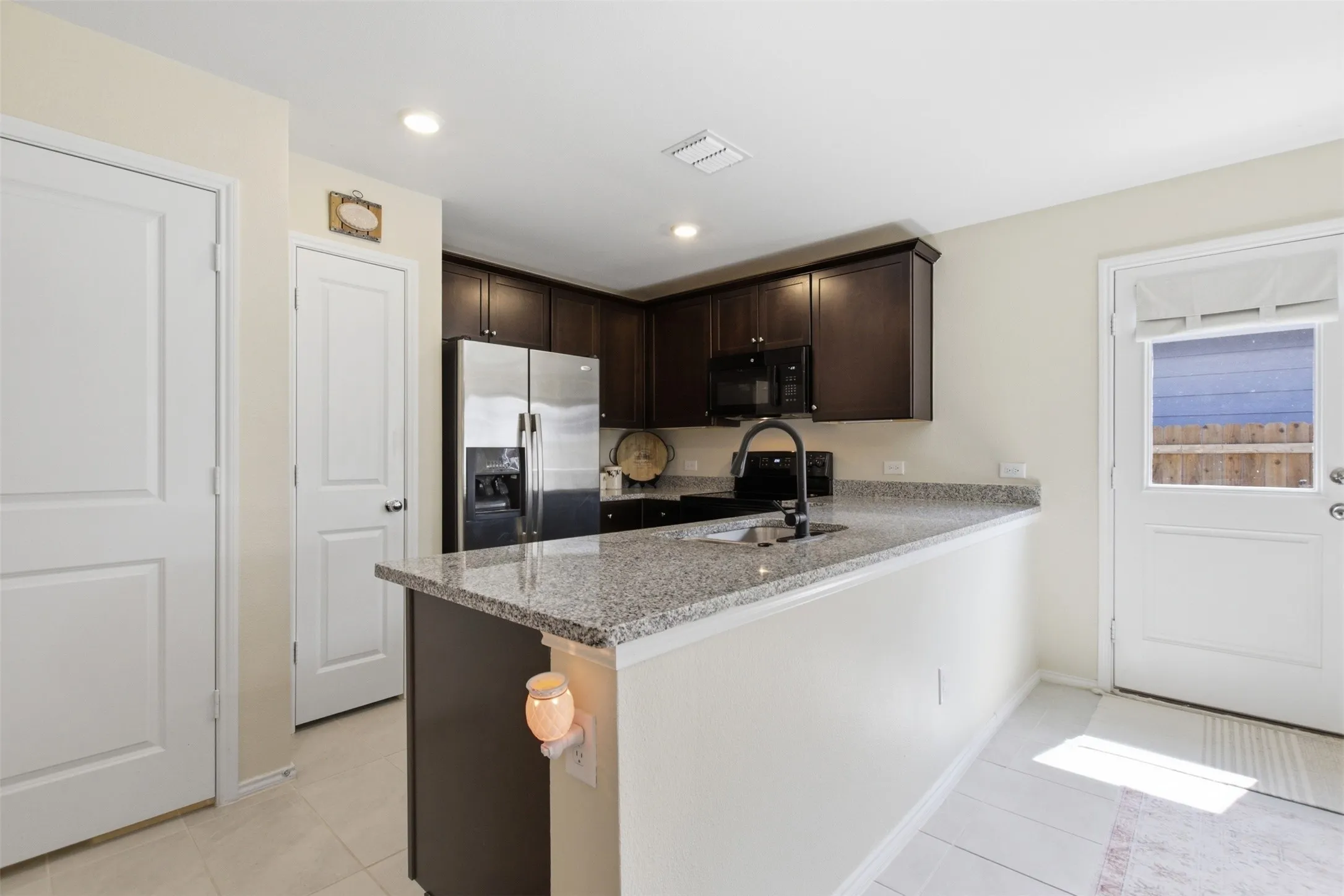 Single Family Residence For Rent in Collin County , 5969 Sumlin Way, Princeton, Texas 75407, 3 Bedroom, 2 Bathroom, 2 Garage spaces, 1,262 Sqft, built in 2023, mls#21376778, Real Estate Agent in Princeton, Homes For Rent in Collin county, Homes For Rent in Princeton, Realtor in Princeton Texas, Real Estate Brokerage Independent Realty Texas, Luminita Cordes Realtor