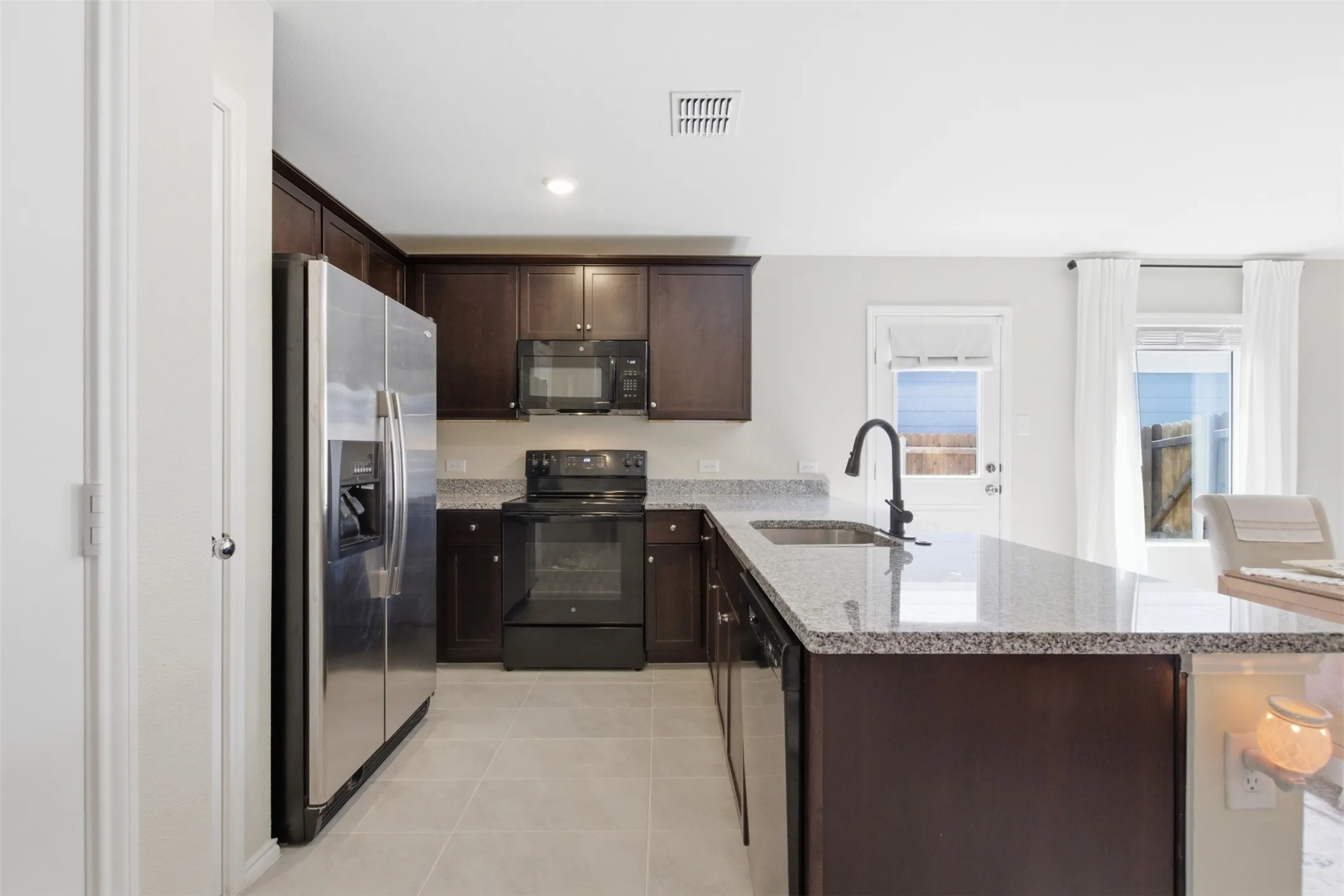 Single Family Residence For Rent in Collin County , 5969 Sumlin Way, Princeton, Texas 75407, 3 Bedroom, 2 Bathroom, 2 Garage spaces, 1,262 Sqft, built in 2023, mls#21376778, Real Estate Agent in Princeton, Homes For Rent in Collin county, Homes For Rent in Princeton, Realtor in Princeton Texas, Real Estate Brokerage Independent Realty Texas, Luminita Cordes Realtor