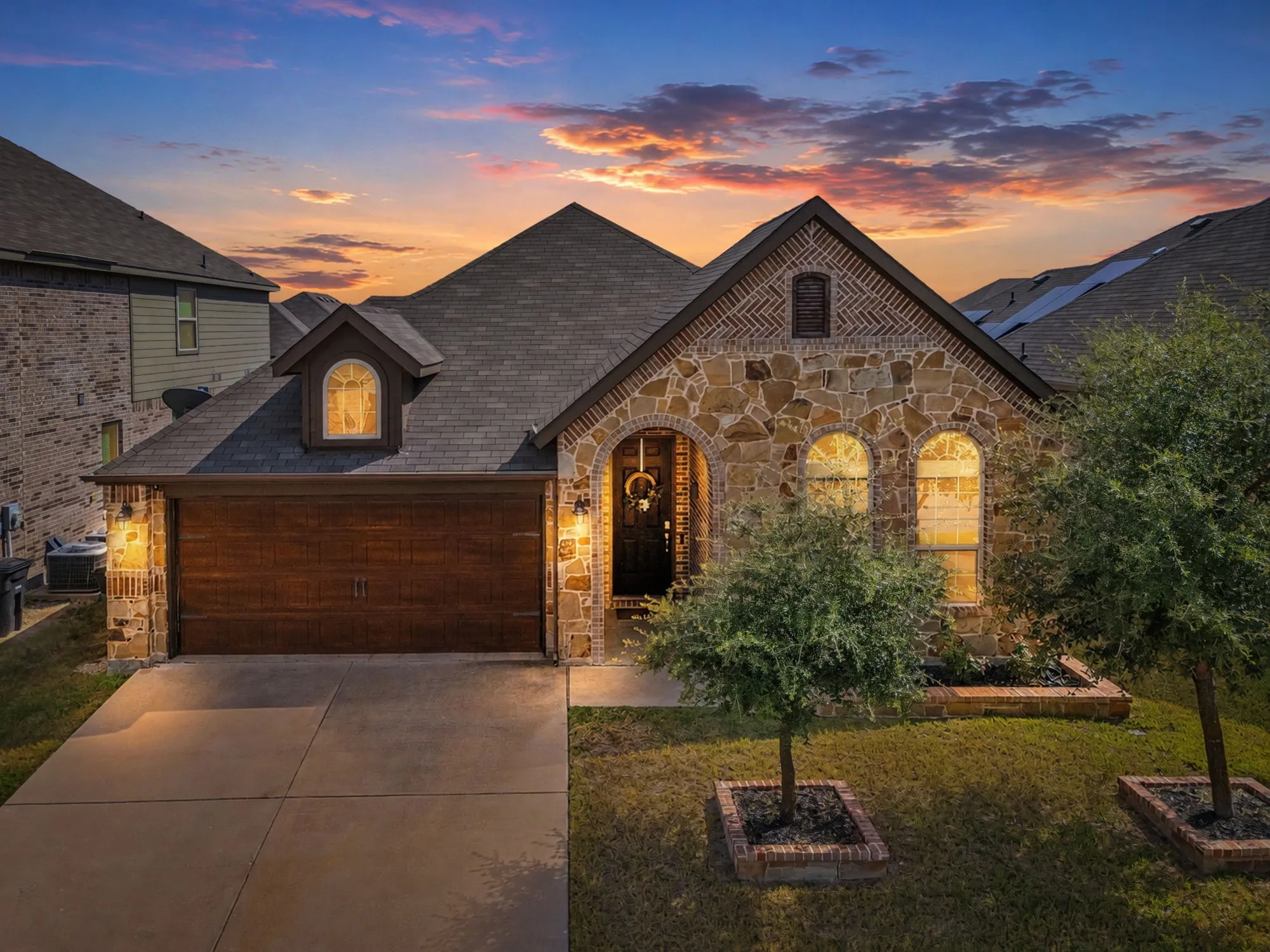 Single Family Residence For Sale in Tarrant County , 5605 SALT SPRINGS Drive, Fort Worth, Texas 76179, 4 Bedroom, 2 Bathroom, 2 Garage spaces, 1,908 Sqft, built in 2017, mls#21376594, Real Estate Agent in Fort Worth, Homes For Sale in Tarrant county, Homes For Sale in Fort Worth, Realtor in Fort Worth Texas, Real Estate Brokerage Independent Realty Texas, Luminita Cordes Realtor