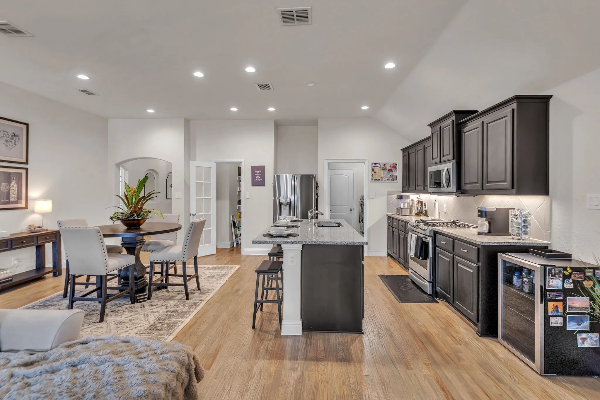 Single Family Residence For Sale in Tarrant County , 5605 SALT SPRINGS Drive, Fort Worth, Texas 76179, 4 Bedroom, 2 Bathroom, 2 Garage spaces, 1,908 Sqft, built in 2017, mls#21376594, Real Estate Agent in Fort Worth, Homes For Sale in Tarrant county, Homes For Sale in Fort Worth, Realtor in Fort Worth Texas, Real Estate Brokerage Independent Realty Texas, Luminita Cordes Realtor