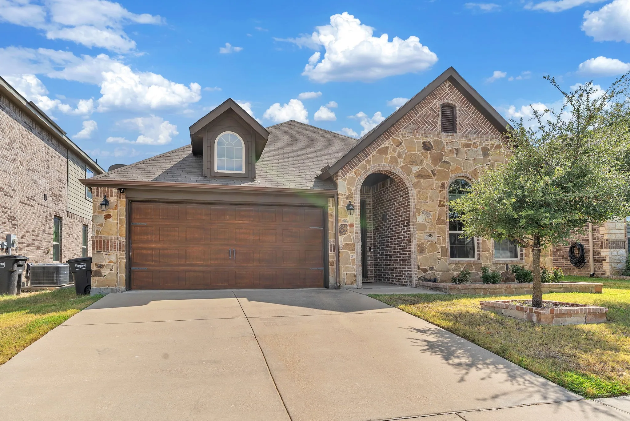 Single Family Residence For Sale in Tarrant County , 5605 SALT SPRINGS Drive, Fort Worth, Texas 76179, 4 Bedroom, 2 Bathroom, 2 Garage spaces, 1,908 Sqft, built in 2017, mls#21376594, Real Estate Agent in Fort Worth, Homes For Sale in Tarrant county, Homes For Sale in Fort Worth, Realtor in Fort Worth Texas, Real Estate Brokerage Independent Realty Texas, Luminita Cordes Realtor