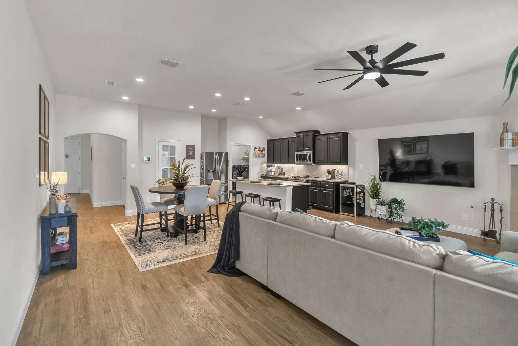 Single Family Residence For Sale in Tarrant County , 5605 SALT SPRINGS Drive, Fort Worth, Texas 76179, 4 Bedroom, 2 Bathroom, 2 Garage spaces, 1,908 Sqft, built in 2017, mls#21376594, Real Estate Agent in Fort Worth, Homes For Sale in Tarrant county, Homes For Sale in Fort Worth, Realtor in Fort Worth Texas, Real Estate Brokerage Independent Realty Texas, Luminita Cordes Realtor