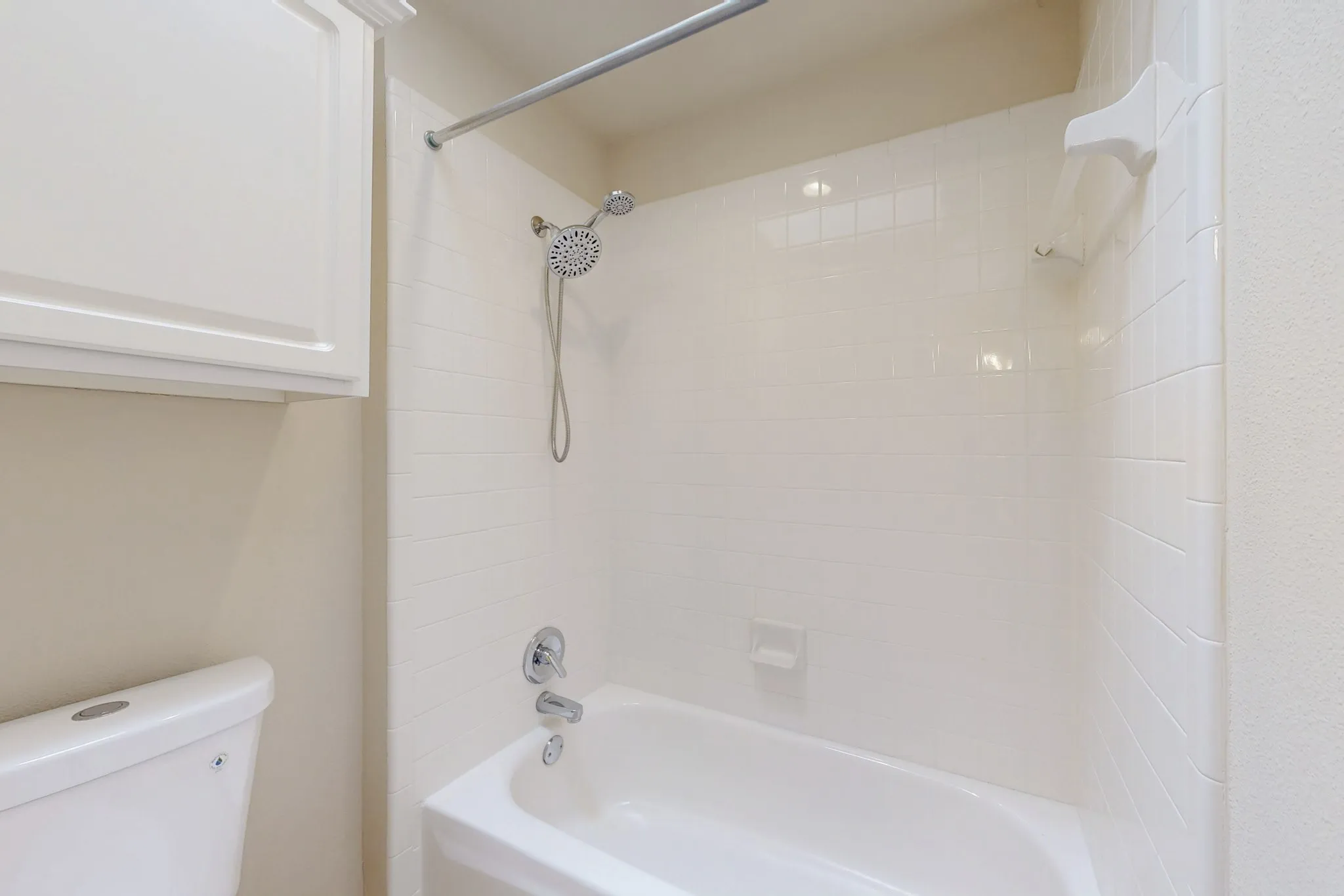 Single Family Residence For Rent in Collin County , 4033 Reading Drive, Plano, Texas 75093, 5 Bedroom, 4 Bathroom, 3 Garage spaces, 3,703 Sqft, built in 1996, mls#21376789, Real Estate Agent in Plano, Homes For Rent in Collin county, Homes For Rent in Plano, Realtor in Plano Texas, Real Estate Brokerage Independent Realty Texas, Luminita Cordes Realtor