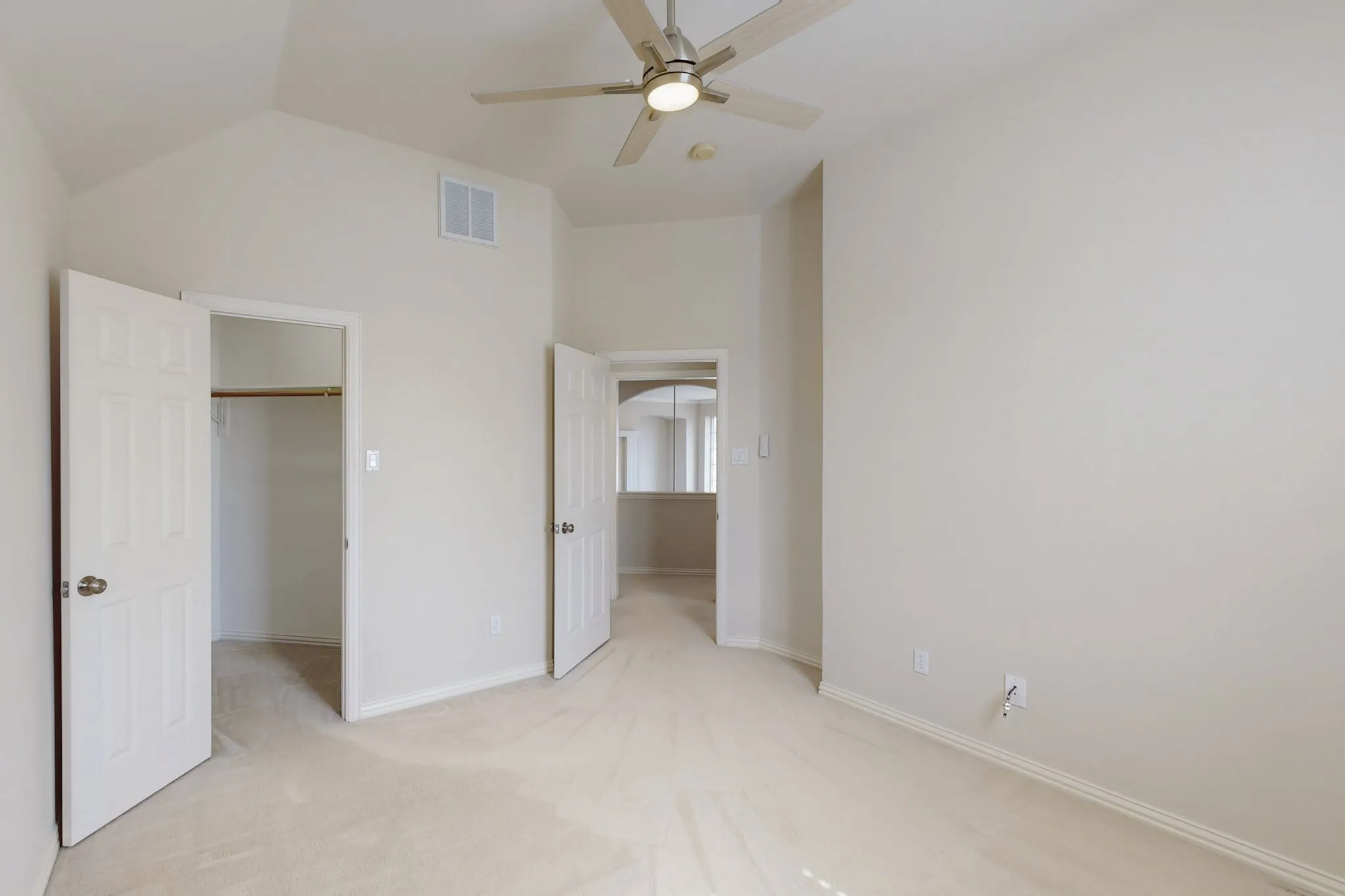 Single Family Residence For Rent in Collin County , 4033 Reading Drive, Plano, Texas 75093, 5 Bedroom, 4 Bathroom, 3 Garage spaces, 3,703 Sqft, built in 1996, mls#21376789, Real Estate Agent in Plano, Homes For Rent in Collin county, Homes For Rent in Plano, Realtor in Plano Texas, Real Estate Brokerage Independent Realty Texas, Luminita Cordes Realtor