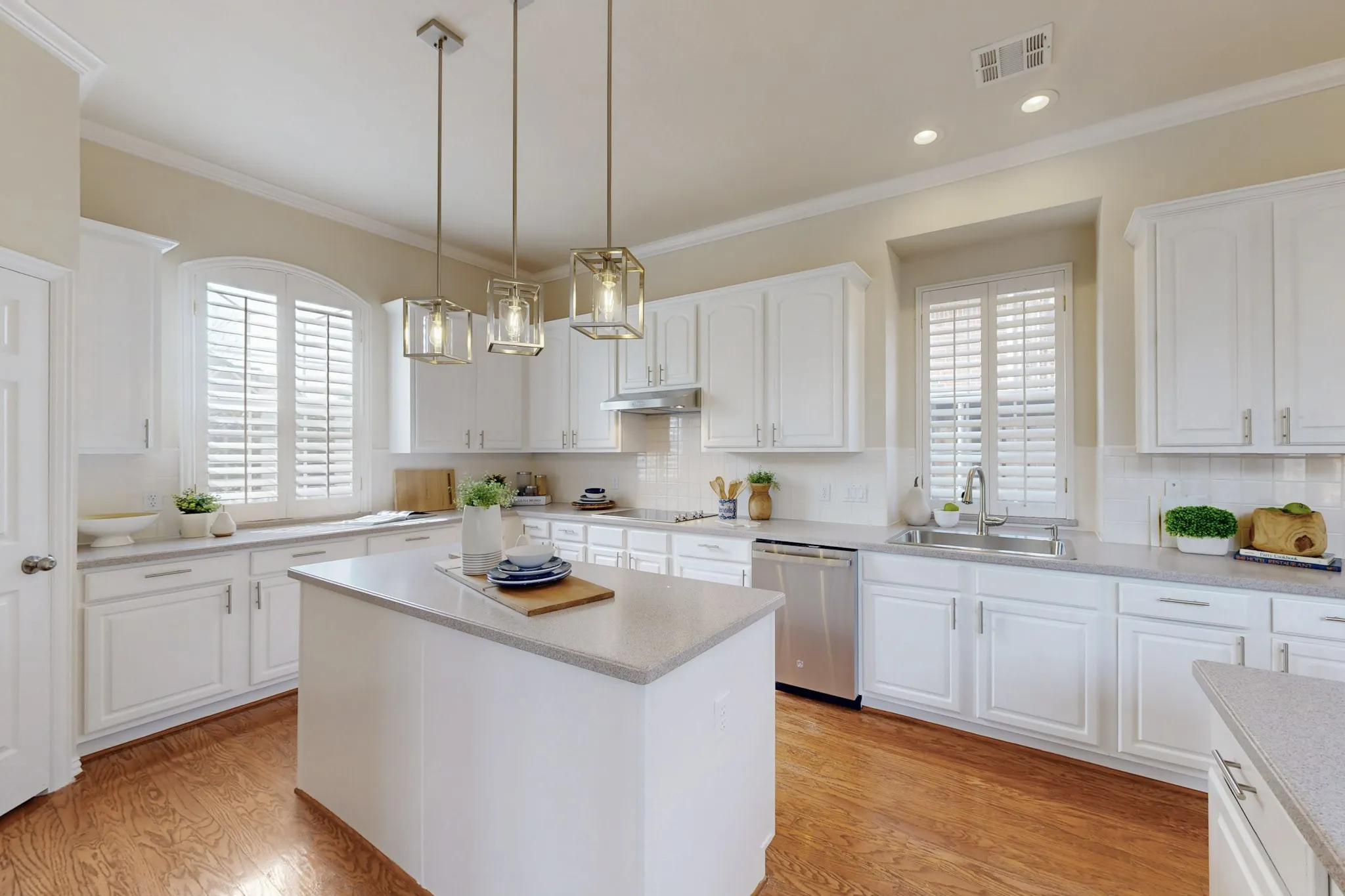 Single Family Residence For Rent in Collin County , 4033 Reading Drive, Plano, Texas 75093, 5 Bedroom, 4 Bathroom, 3 Garage spaces, 3,703 Sqft, built in 1996, mls#21376789, Real Estate Agent in Plano, Homes For Rent in Collin county, Homes For Rent in Plano, Realtor in Plano Texas, Real Estate Brokerage Independent Realty Texas, Luminita Cordes Realtor